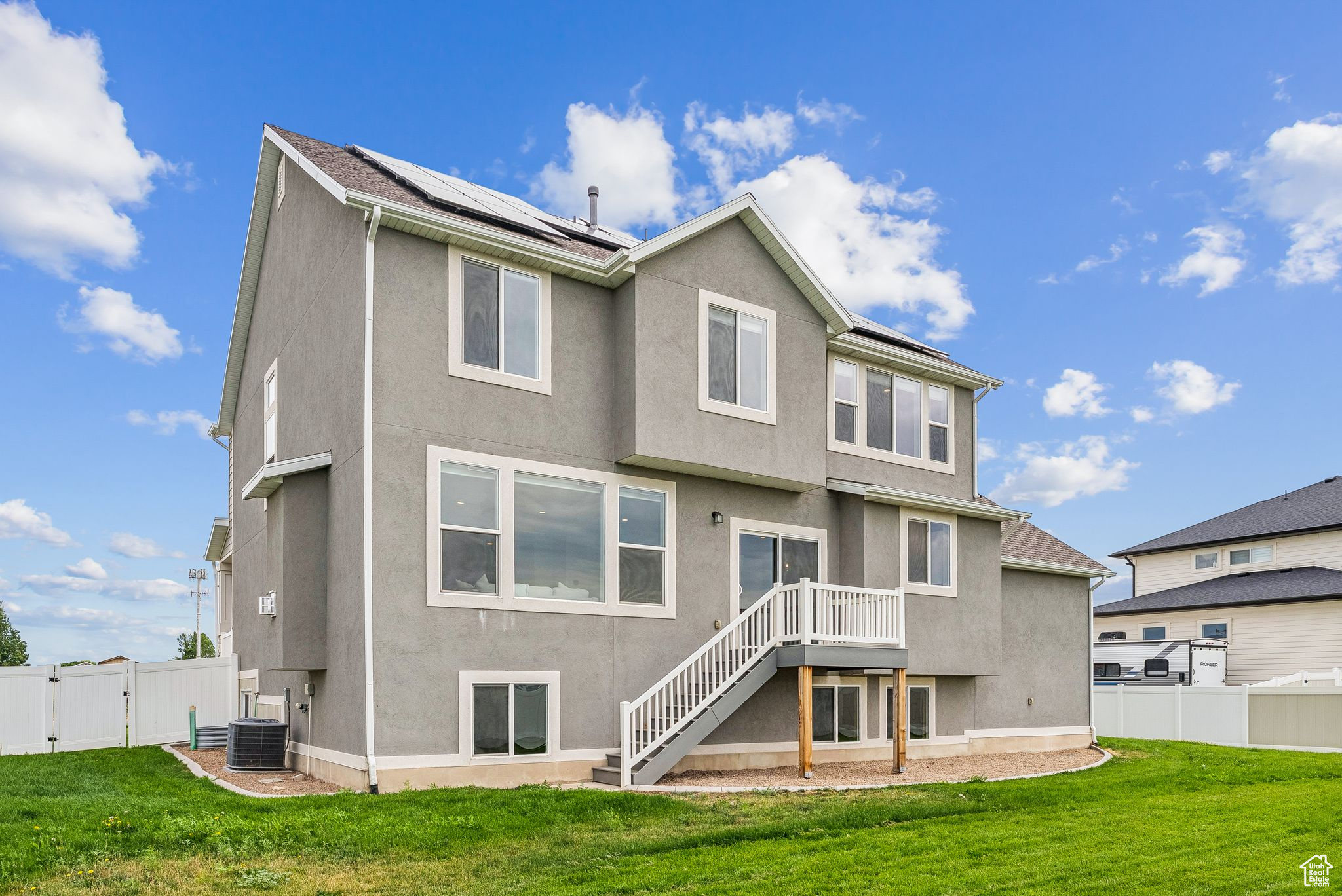 SUNSET EQUESTRIAN - Residential