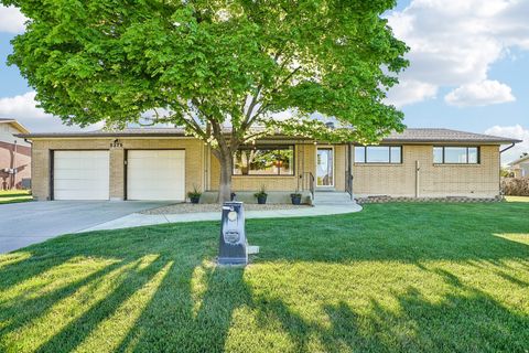 Photo of 9270 S JANA LEE DR, West Jordan, UT 84088 (MLS # 2155662)