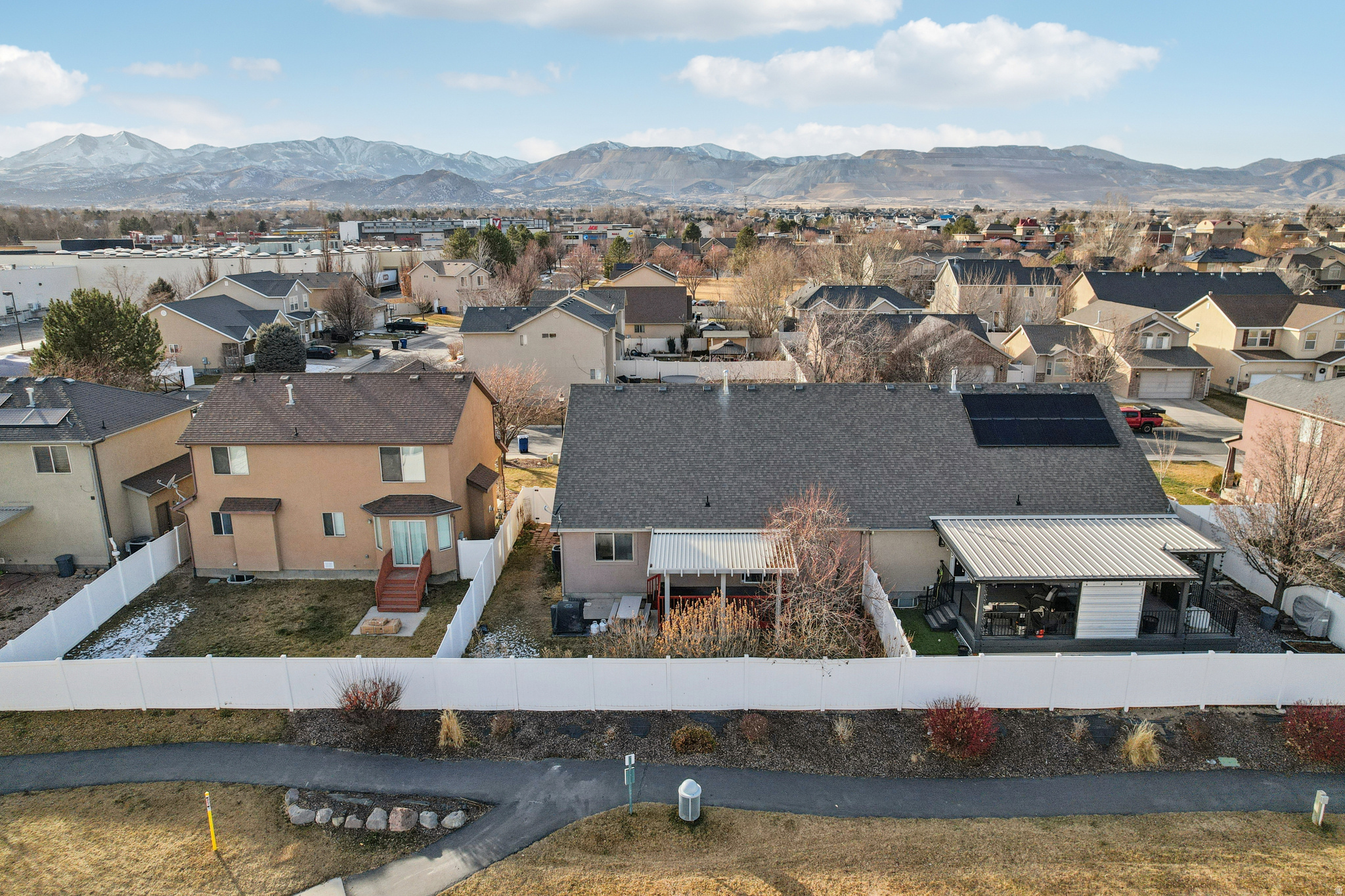 HERRIMAN VILLAGE - Residential