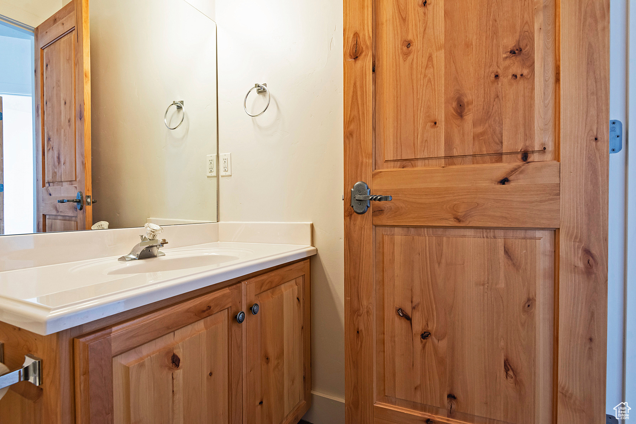 TROUT CREEK TOWNHOUSES - Residential Lease