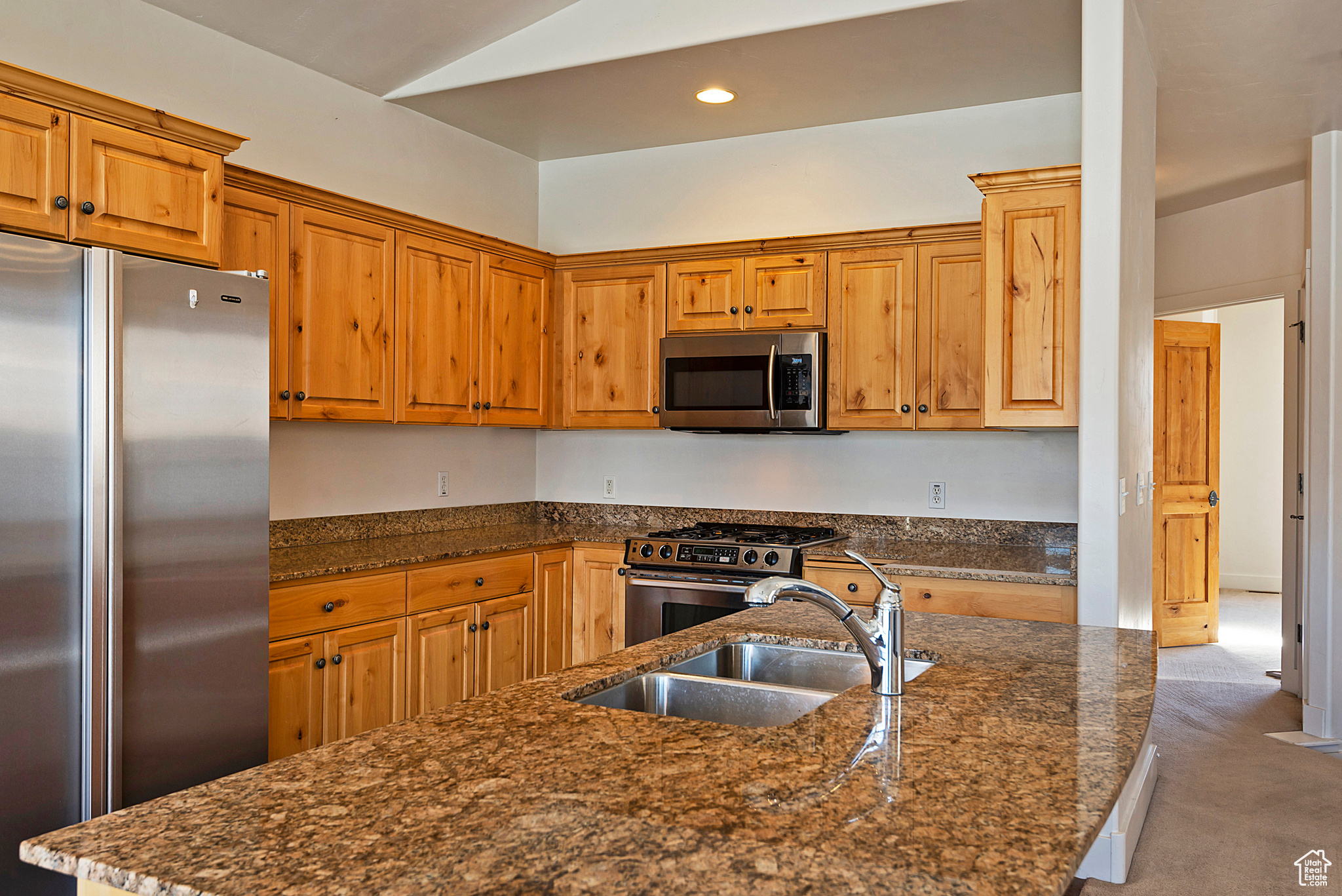 TROUT CREEK TOWNHOUSES - Residential Lease
