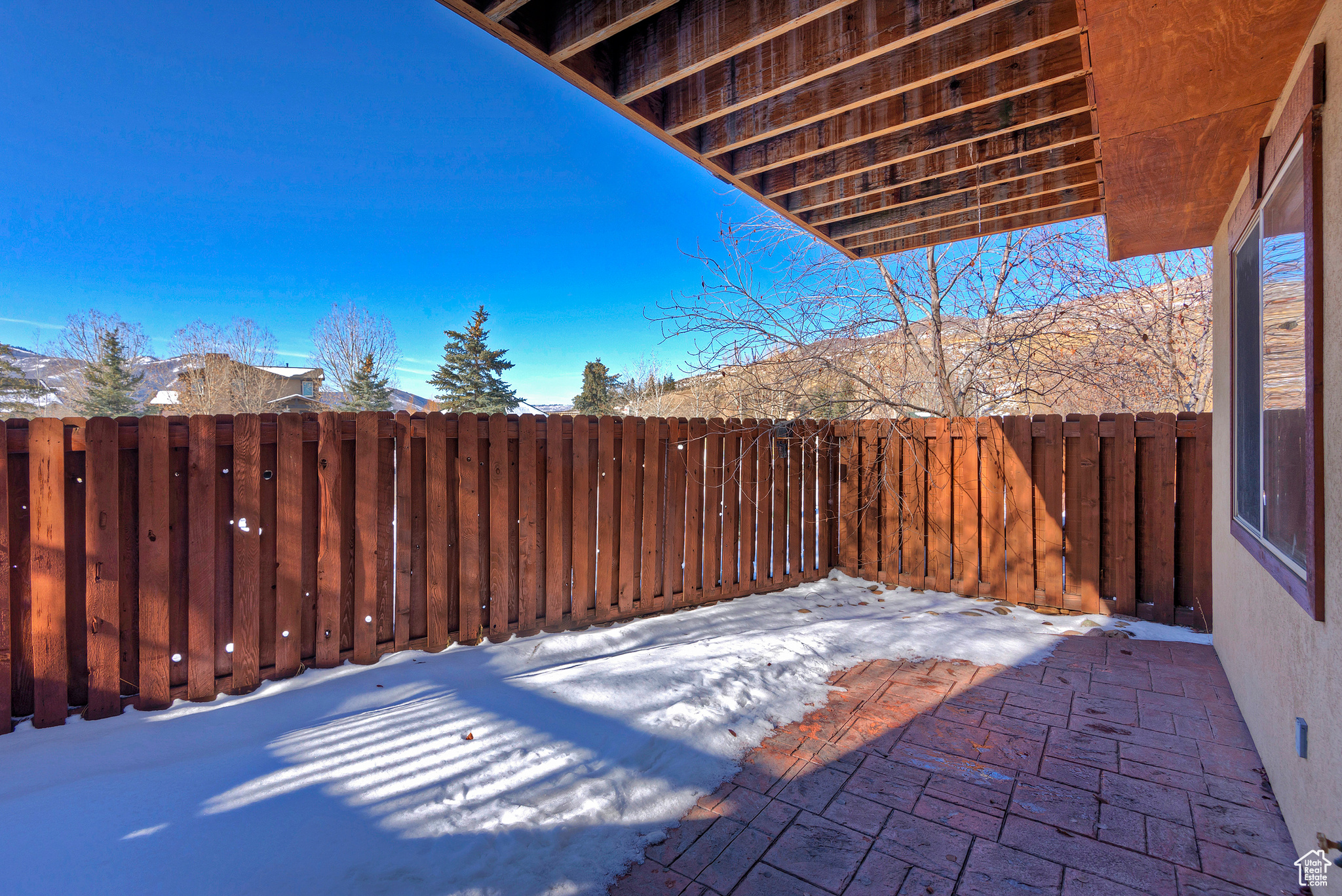 TROUT CREEK TOWNHOUSES - Residential Lease