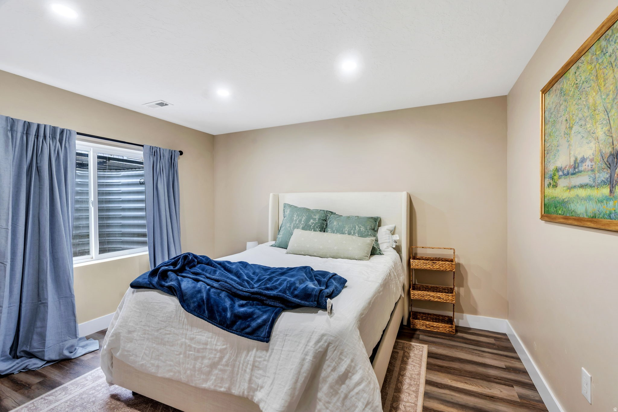 DAYBREAK - Residential