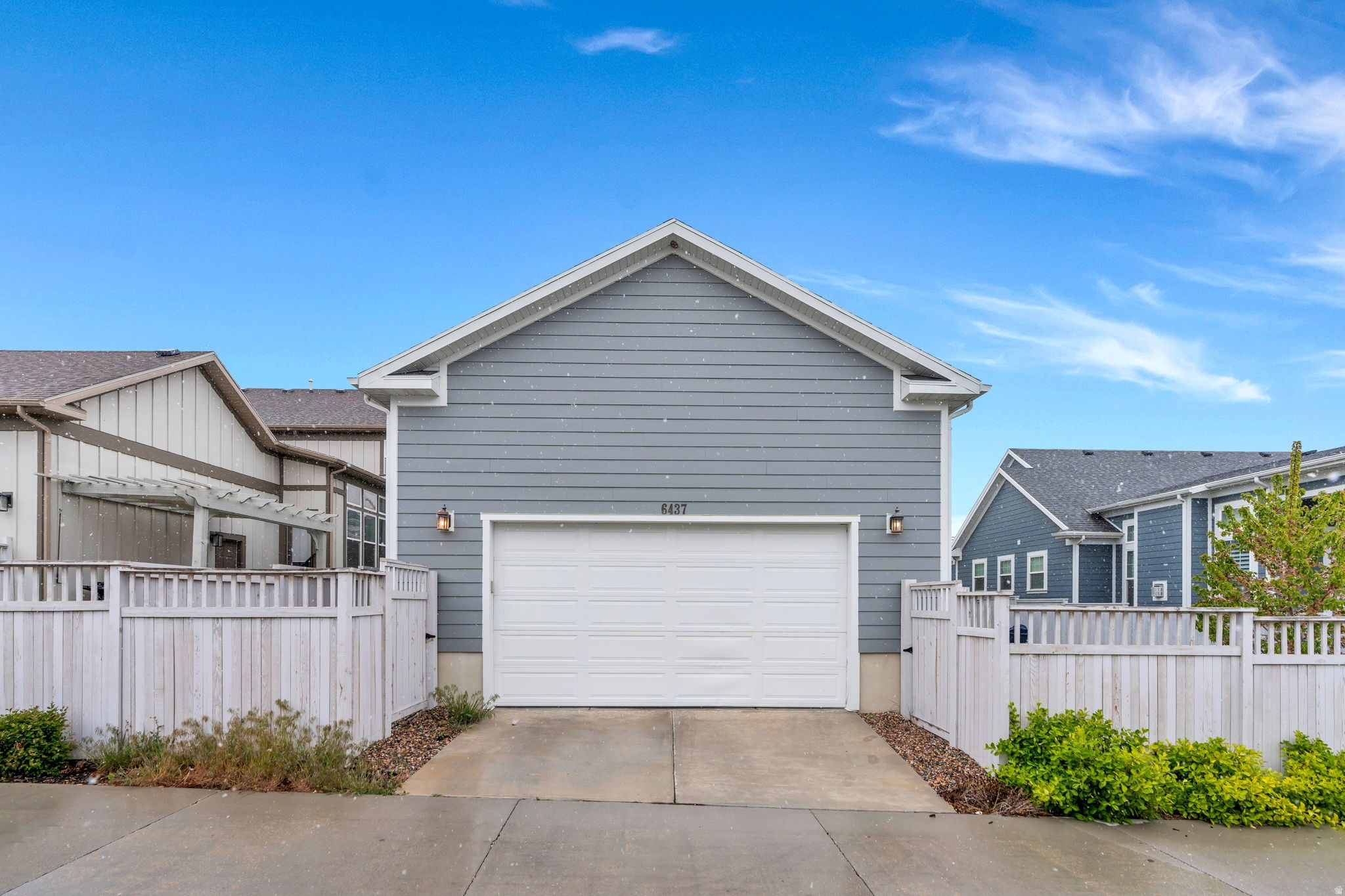 DAYBREAK - Residential