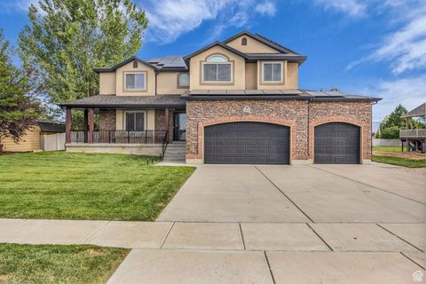 Photo of 6014 W 5300 S, Hooper, UT 84315 (MLS # 2104189)