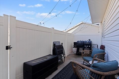 Tiny photo for 346 W 1925 N, Harrisville, UT 84414 (MLS # 2118391)