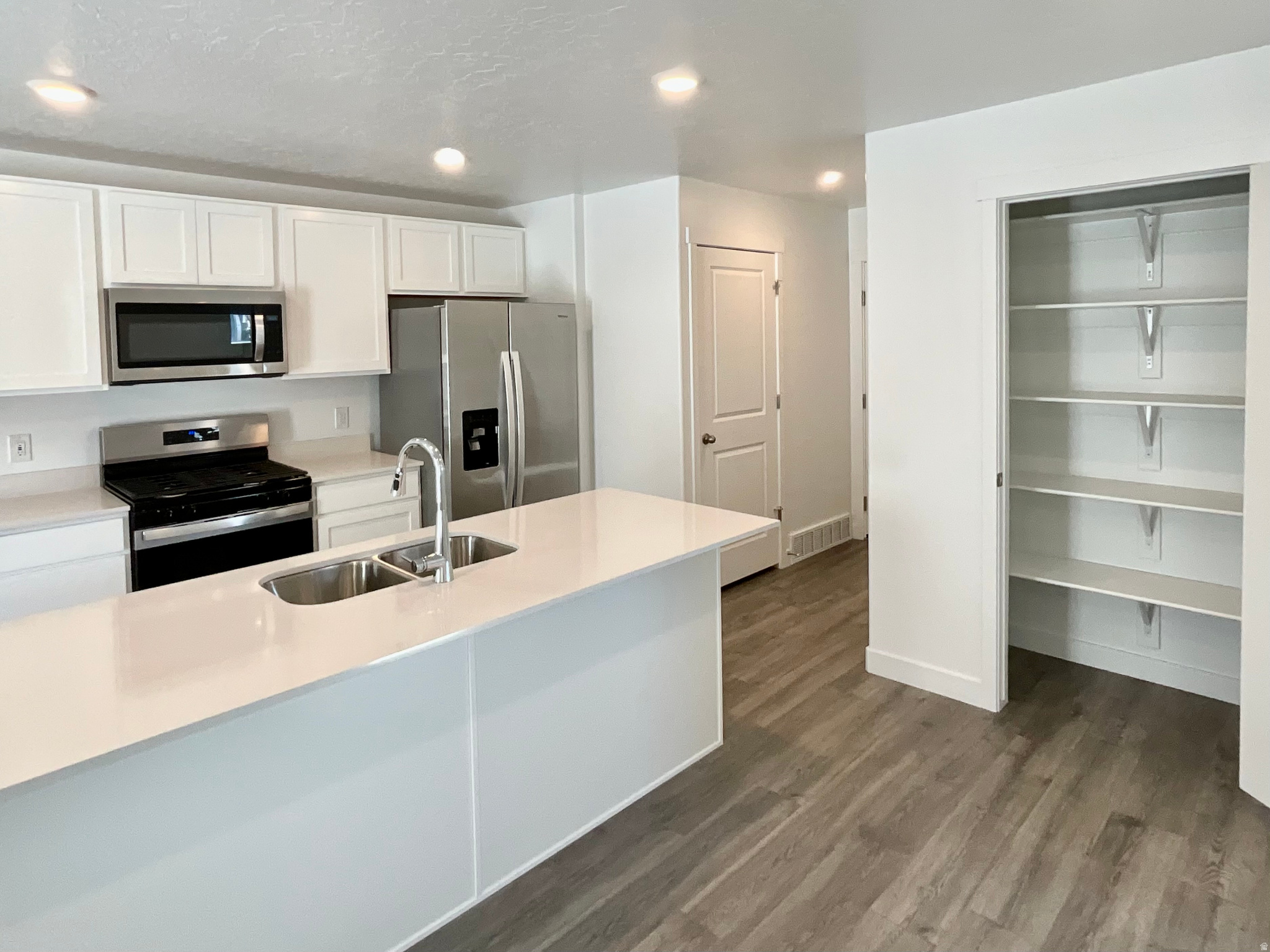 LITTLE VALLEY GATEWAY - Residential