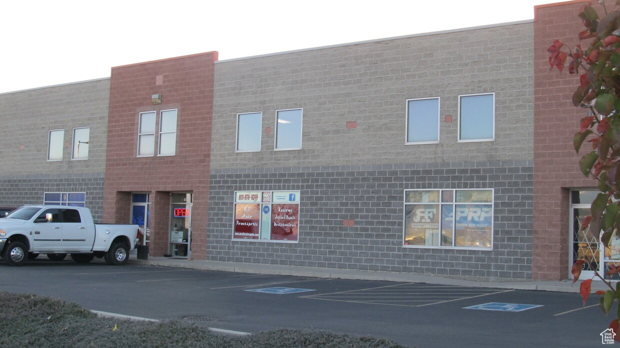 AVIGATION CONDO - Commercial Lease