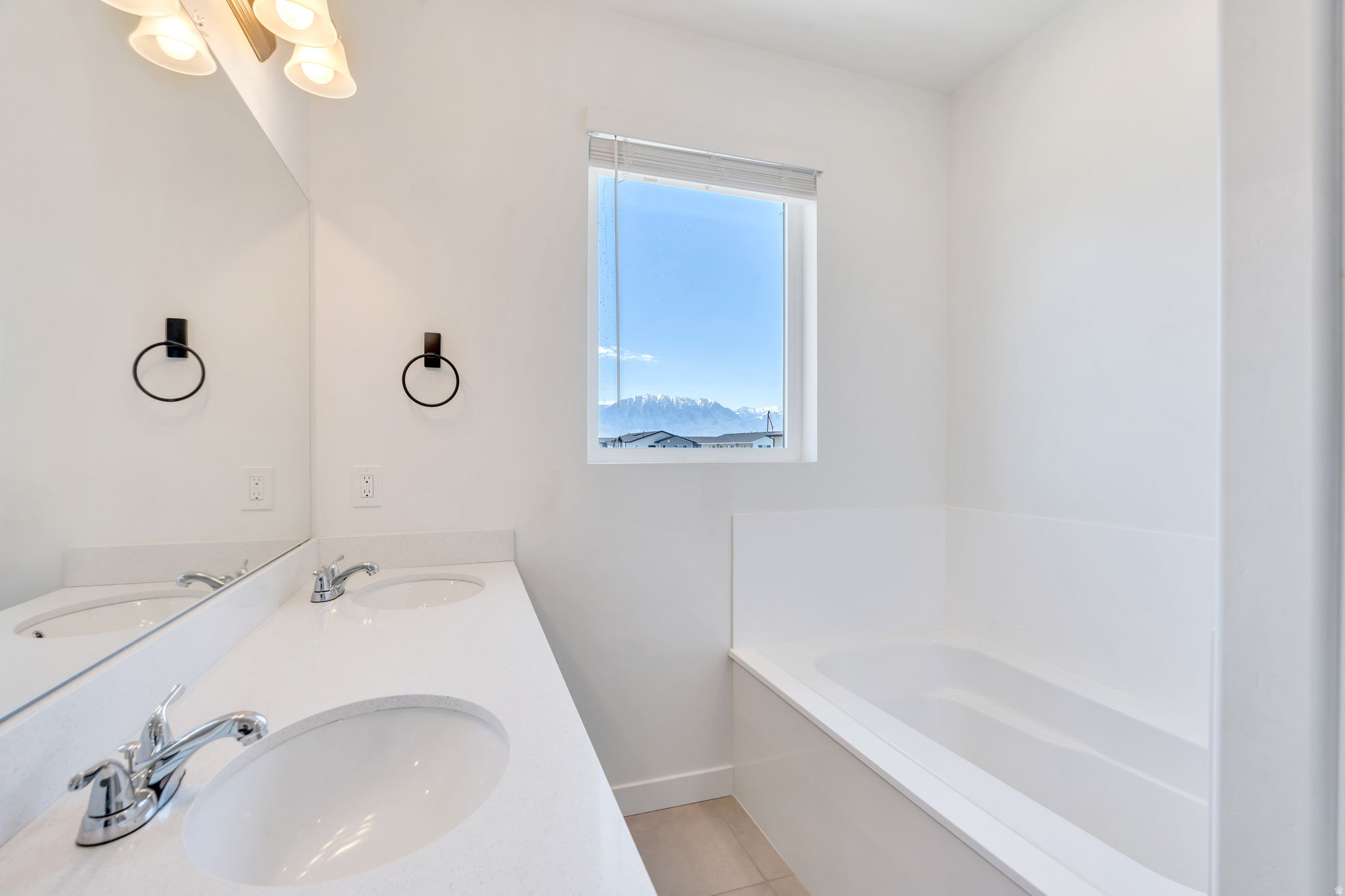 LAKESHORE LANDING - Residential