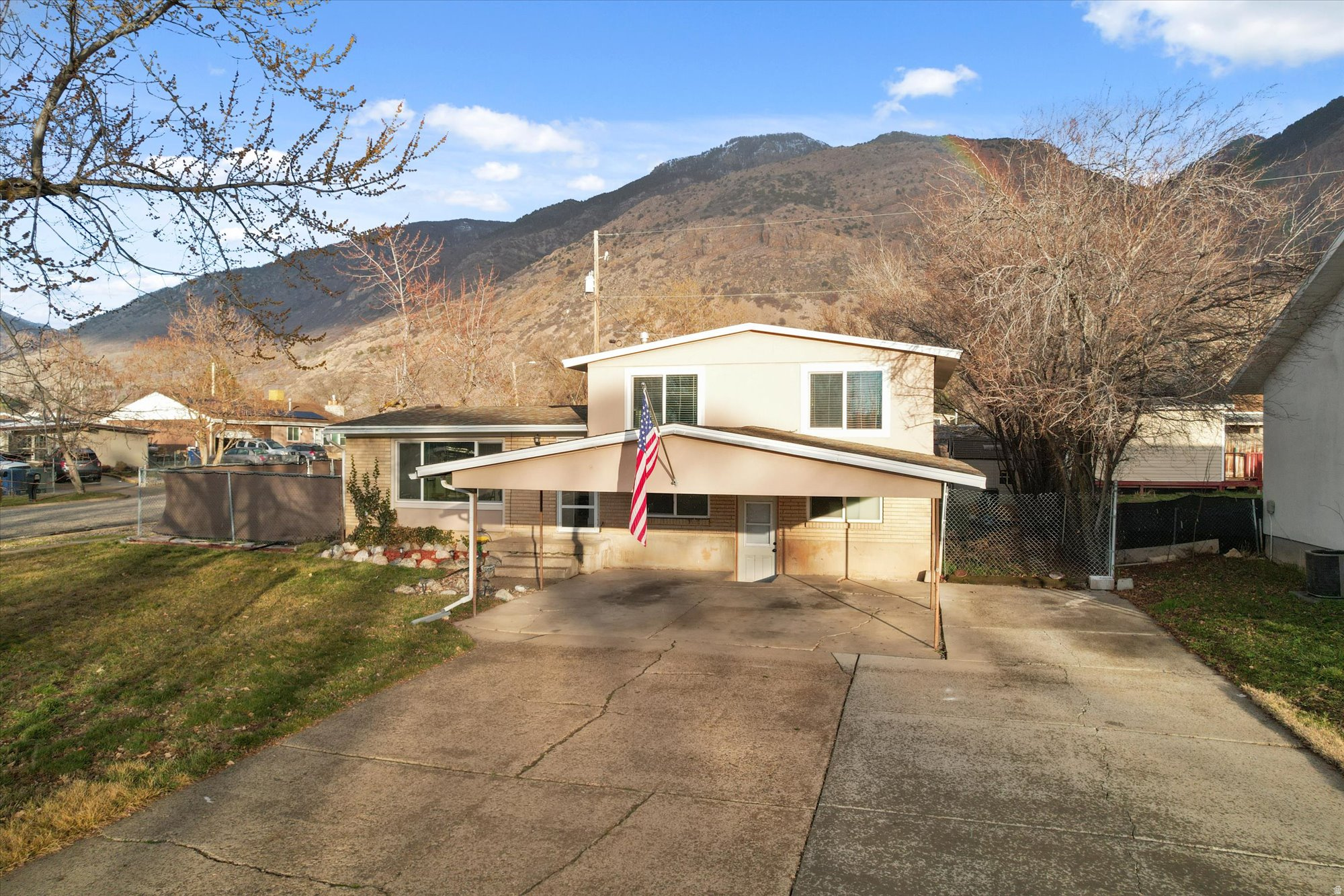 RON CLARE VILLAGE NO - Residential