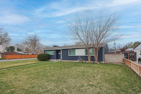 Tiny photo for 1856 E BROOKHILL DR, Cottonwood Heights, UT 84121 (MLS # 2129061)