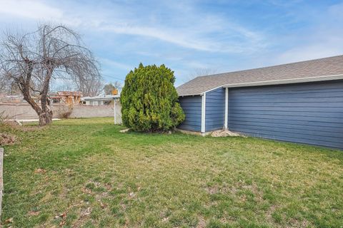 Tiny photo for 1856 E BROOKHILL DR, Cottonwood Heights, UT 84121 (MLS # 2129061)
