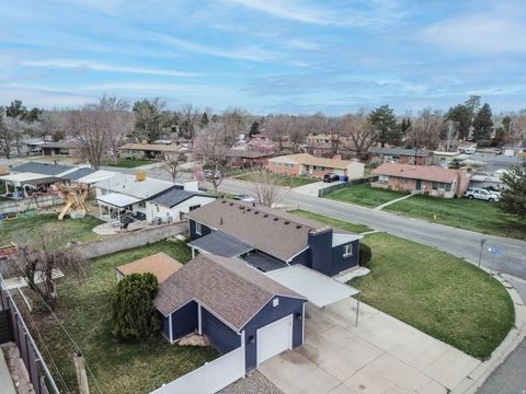 Tiny photo for 1856 E BROOKHILL DR, Cottonwood Heights, UT 84121 (MLS # 2129061)