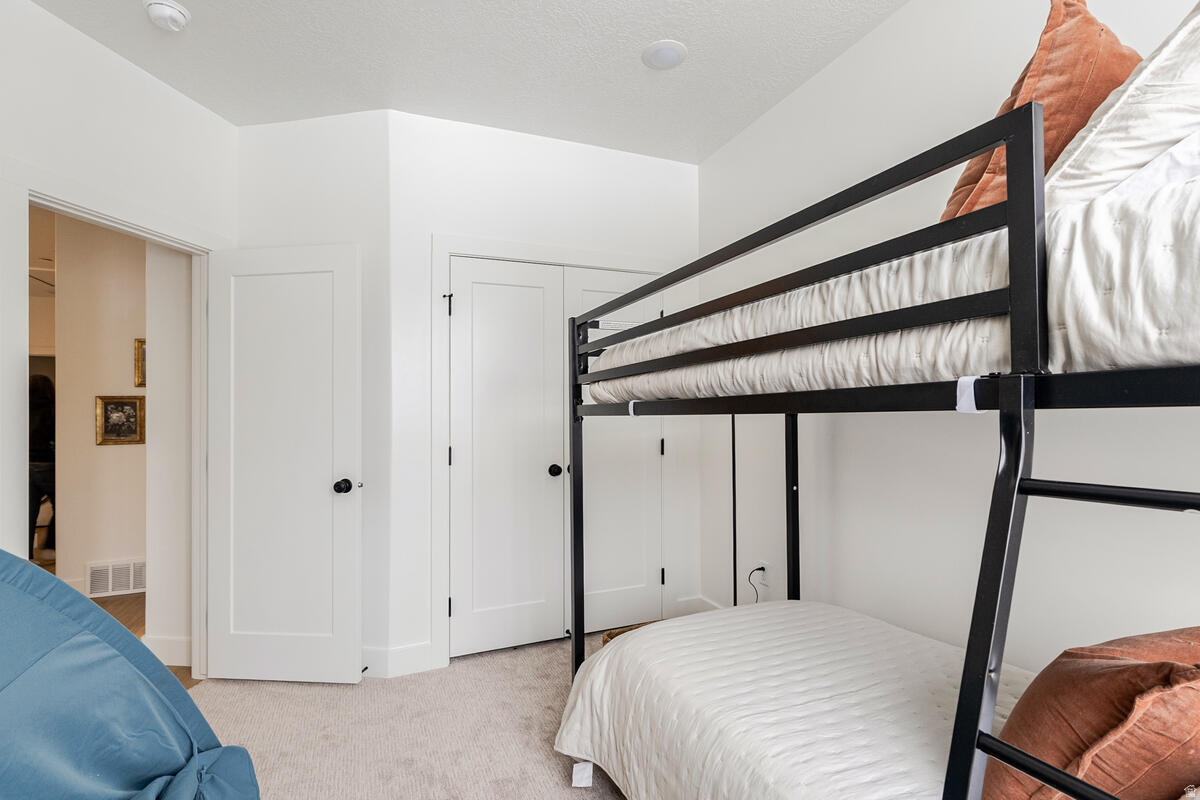 PEAKS TOWNHOMES - Residential