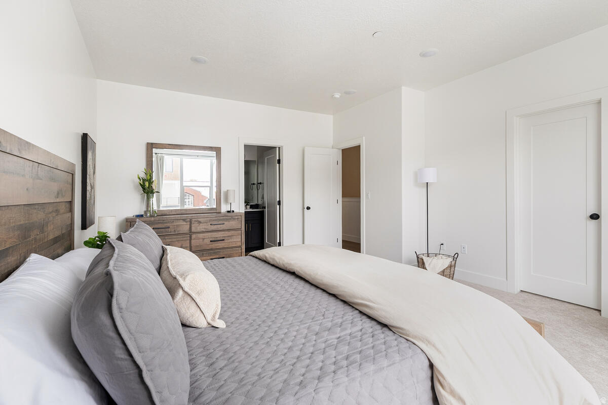 PEAKS TOWNHOMES - Residential