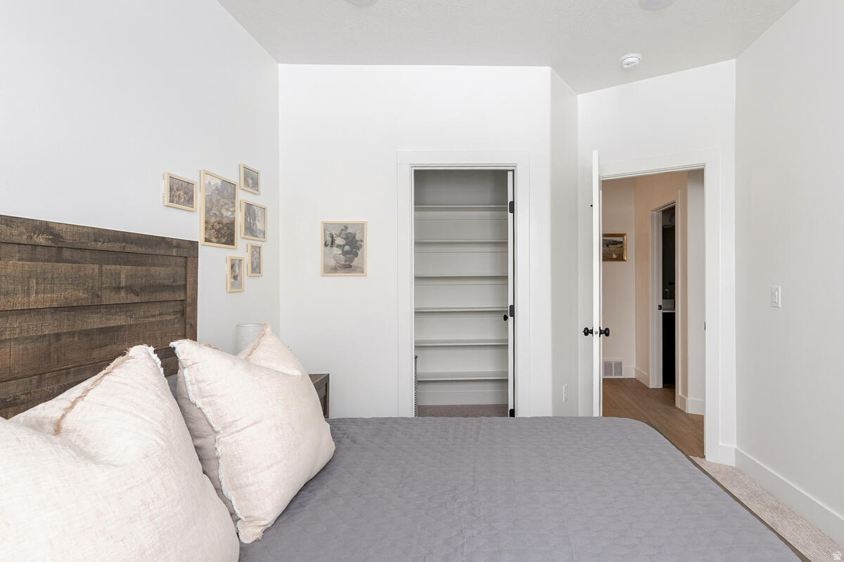 PEAKS TOWNHOMES - Residential