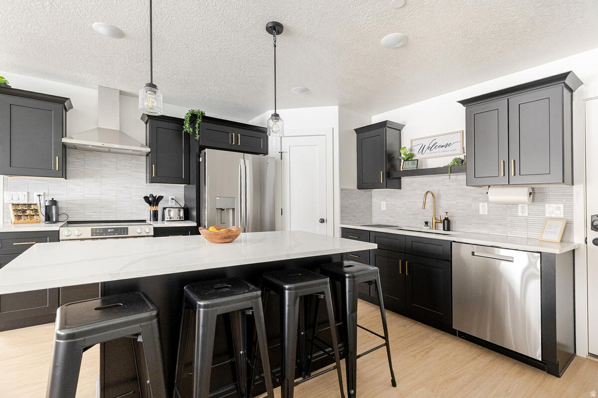 PEAKS TOWNHOMES - Residential