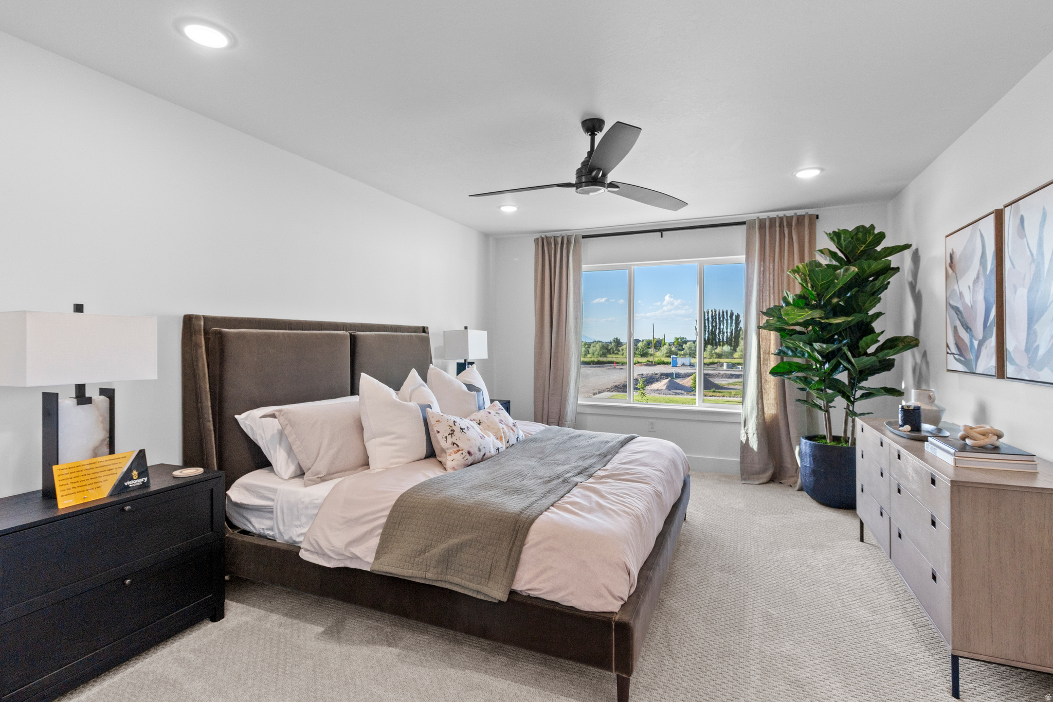 RIVERGATE - Residential