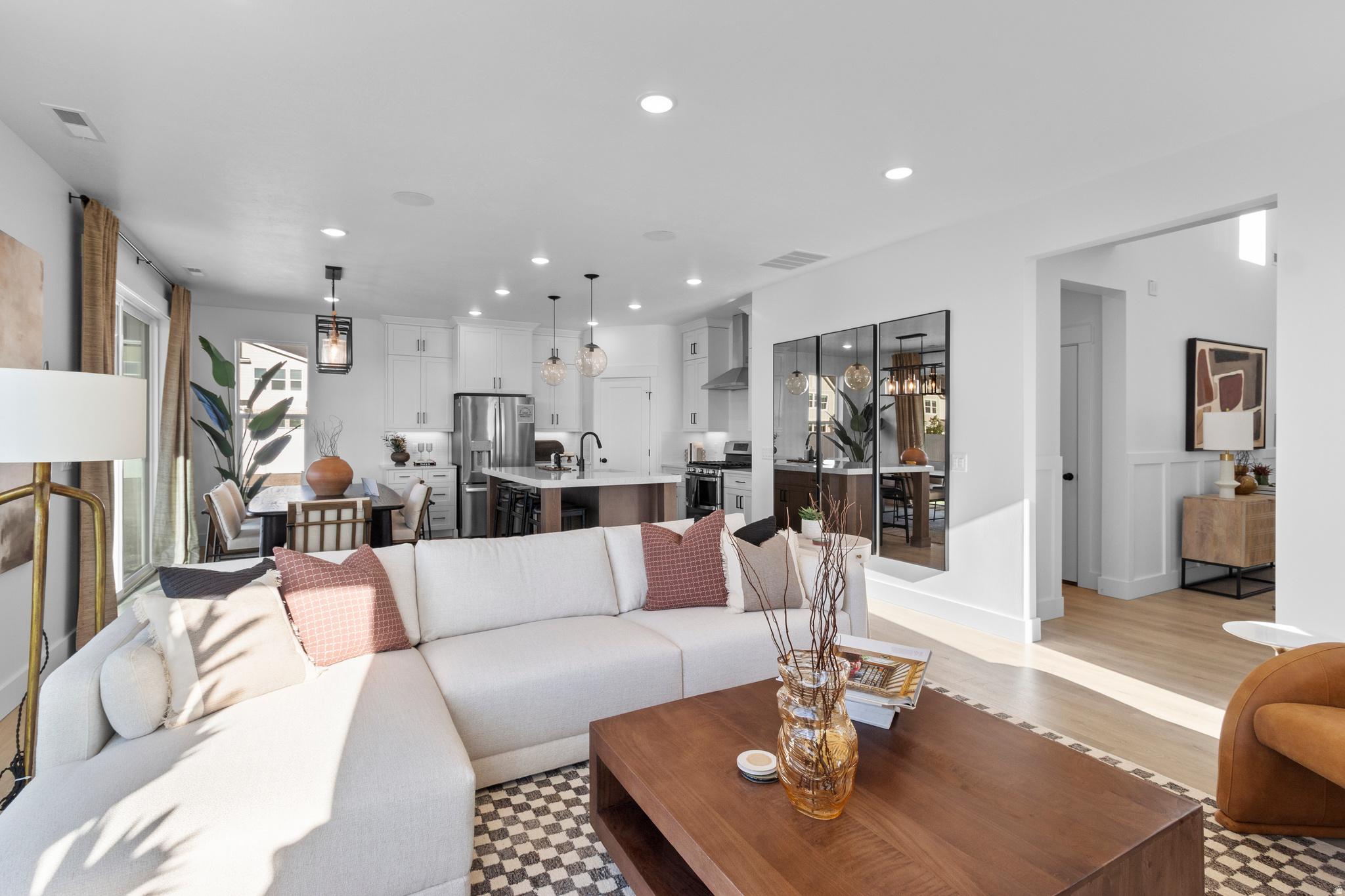 RIVERGATE - Residential