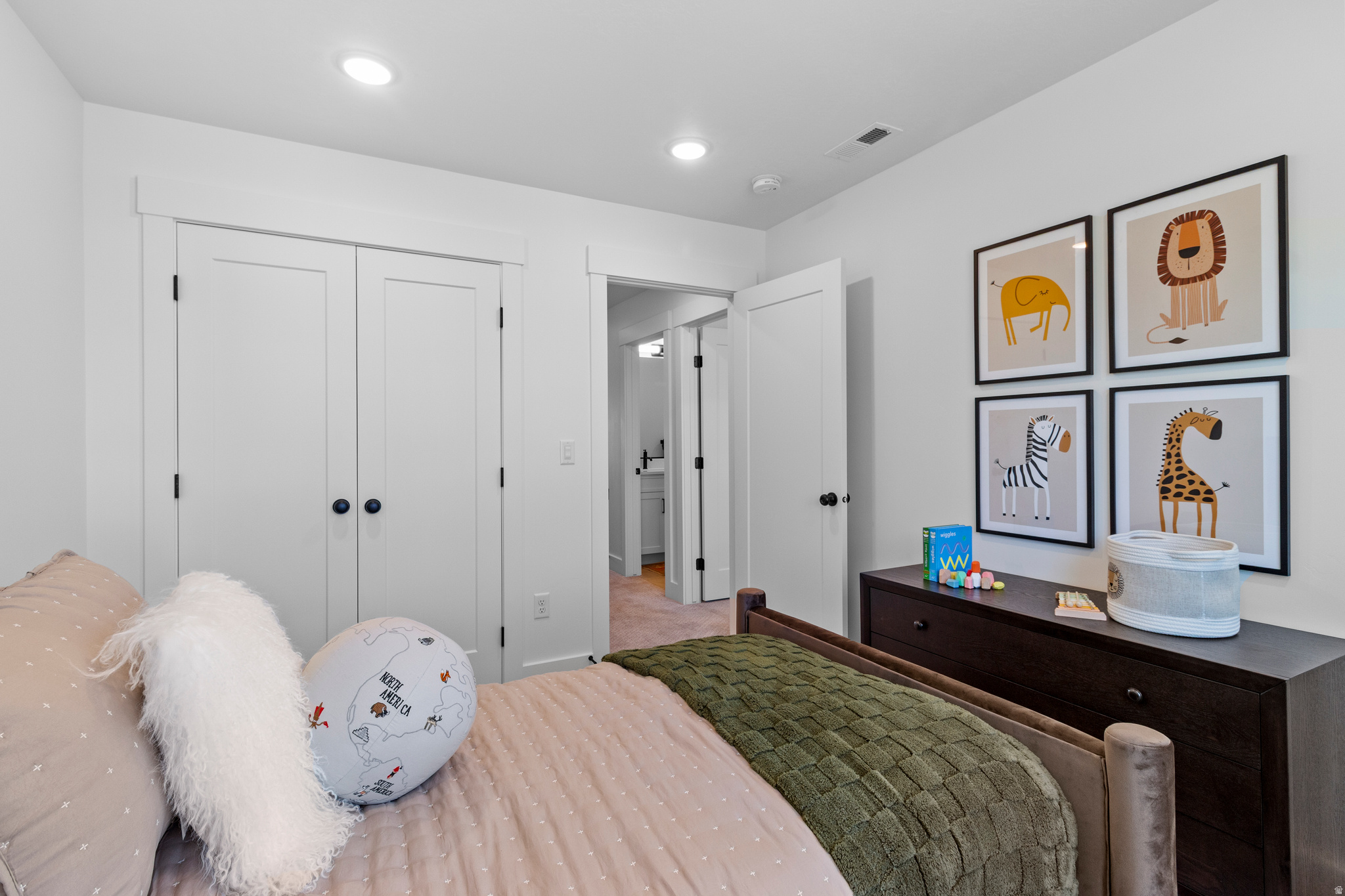 RIVERGATE - Residential