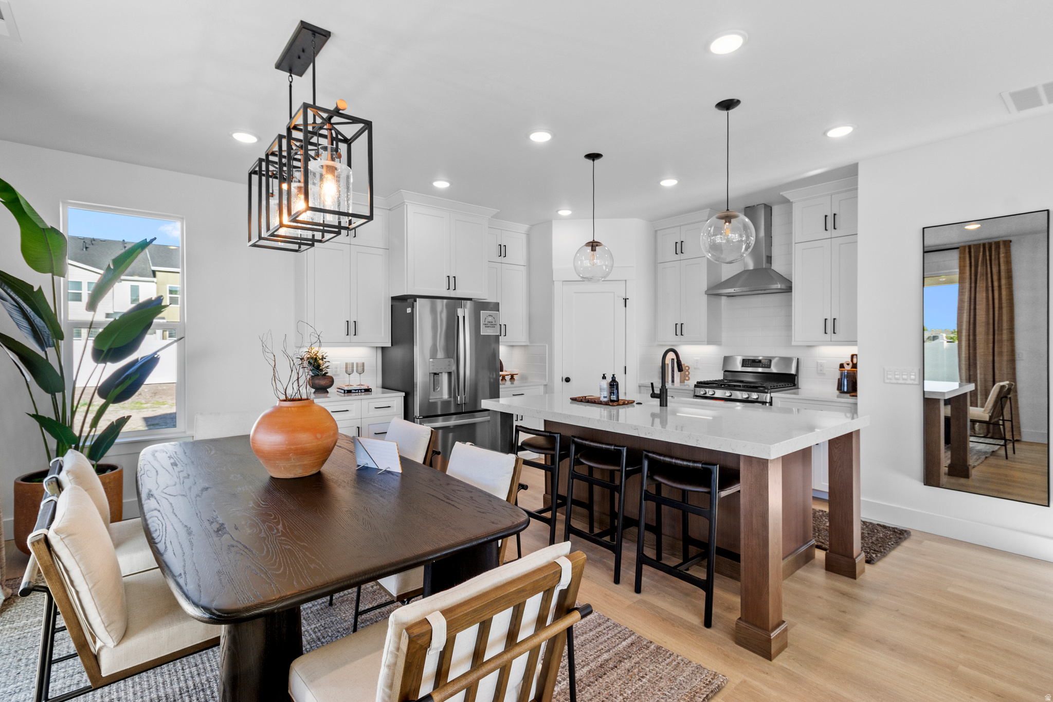 RIVERGATE - Residential