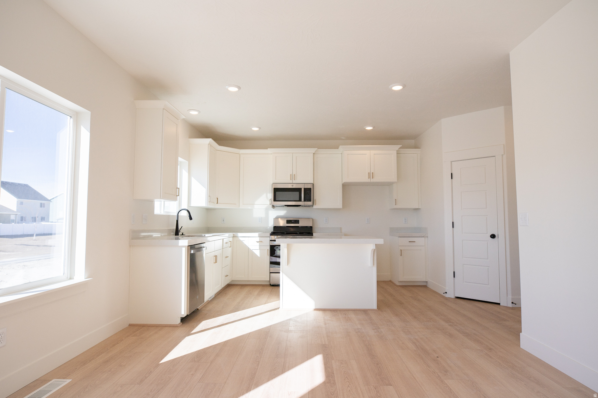 PARKWAY FIELDS SINGLES 2 - Residential