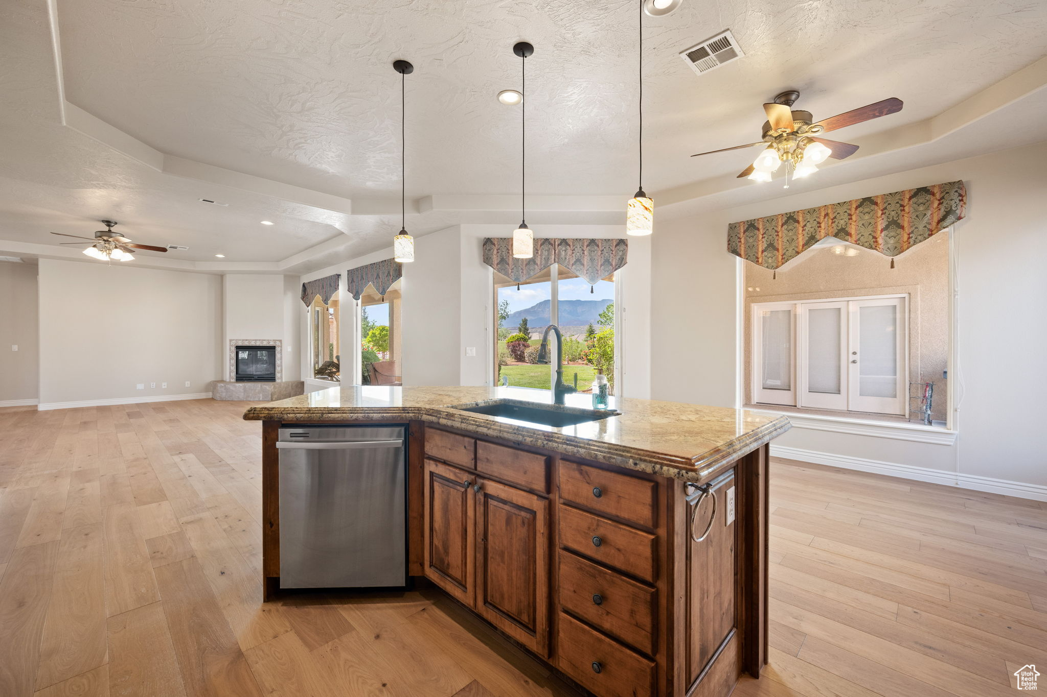 SKY MOUNTAIN GOLF EST 9 - Residential