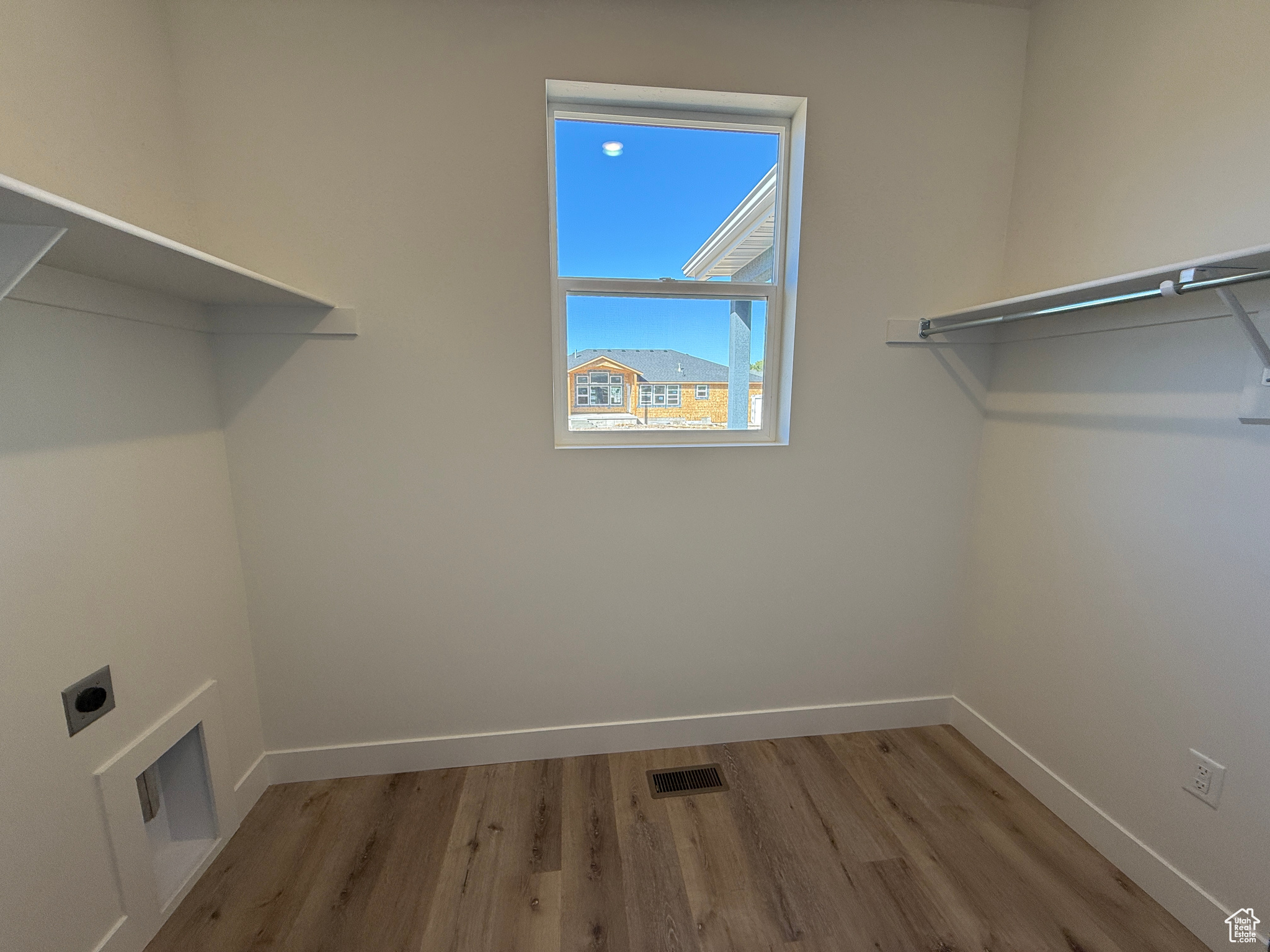 RIVERWOOD - Residential