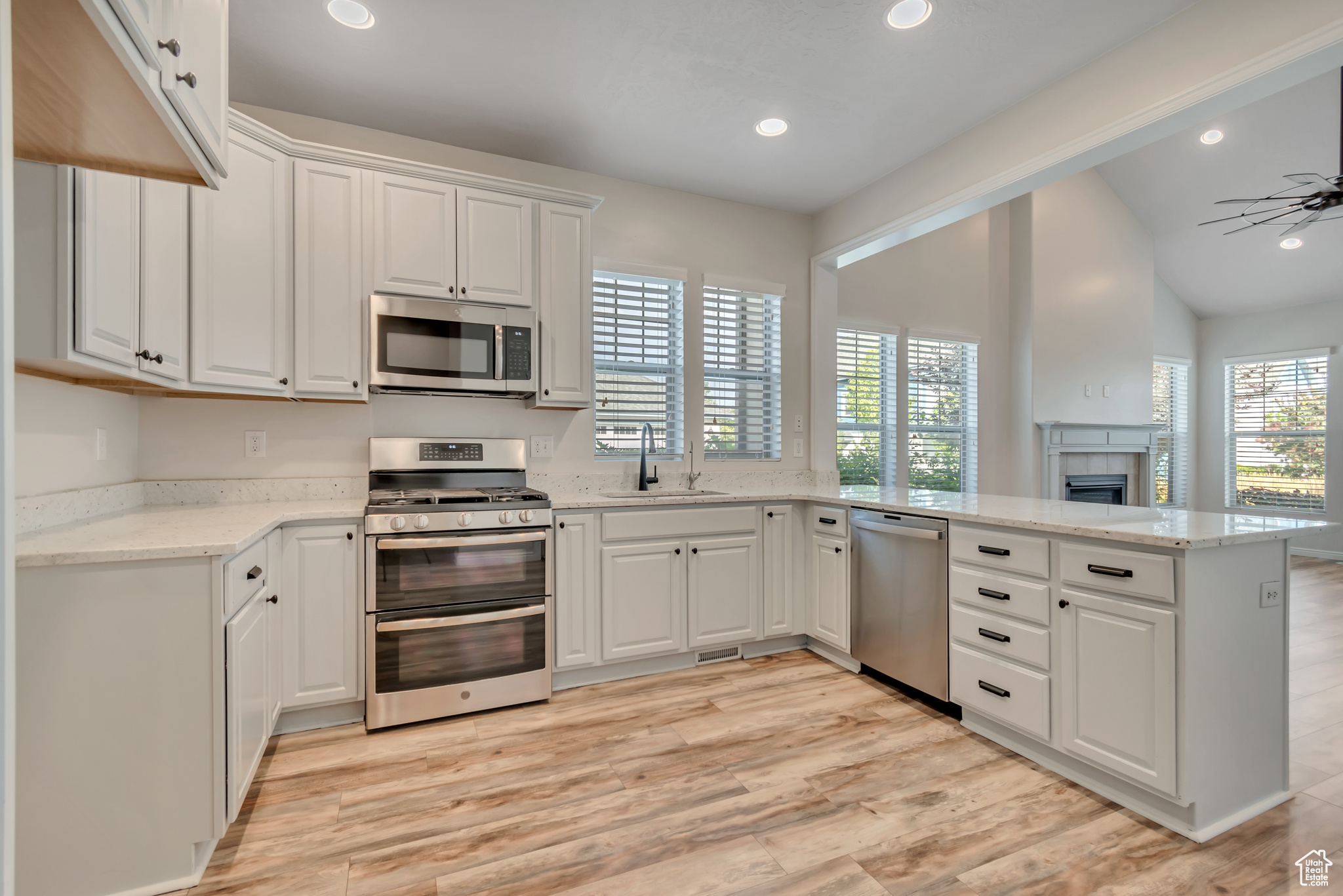 DAYBREAK GARDEN PARK - Residential