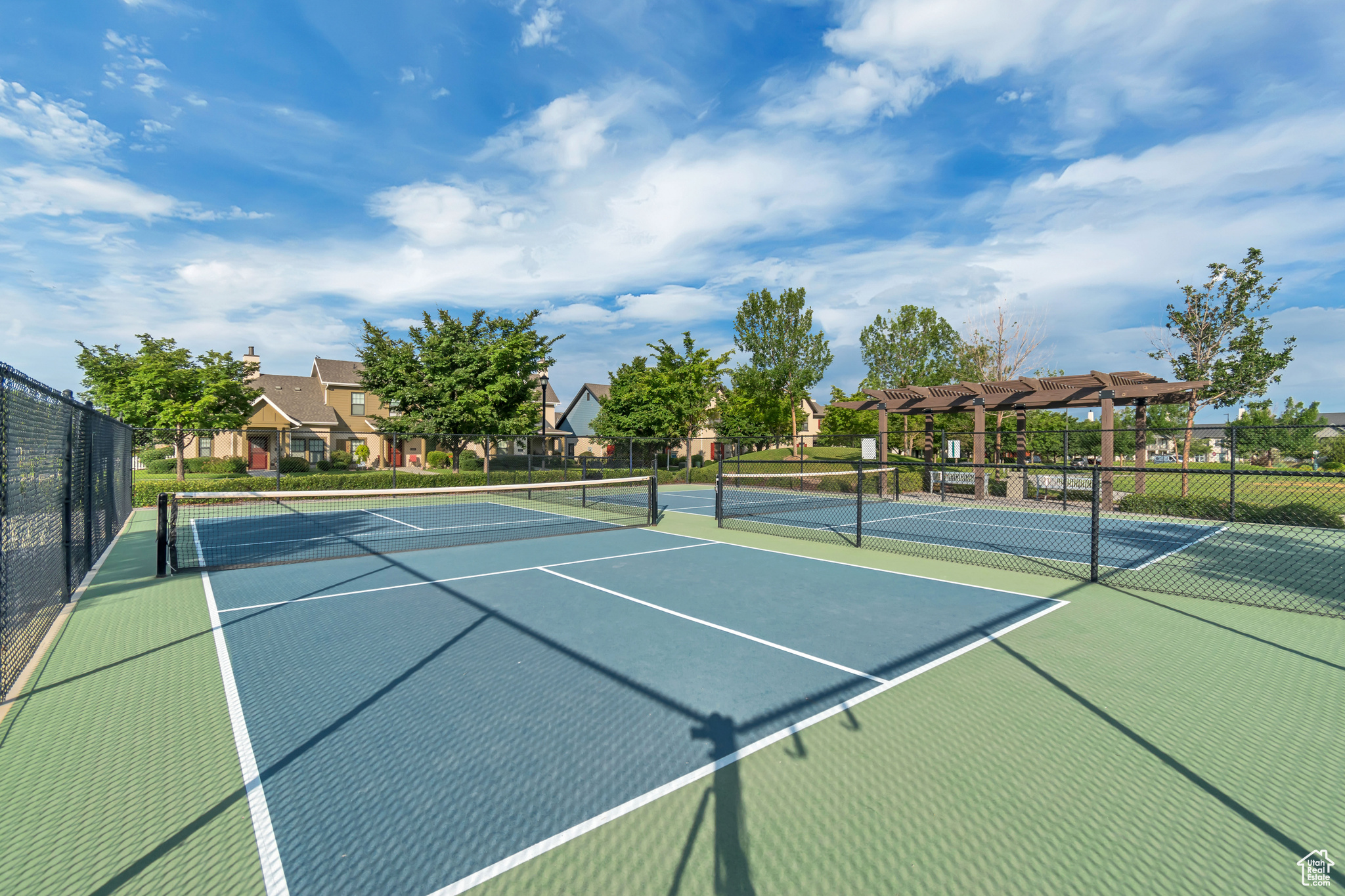 DAYBREAK GARDEN PARK - Residential