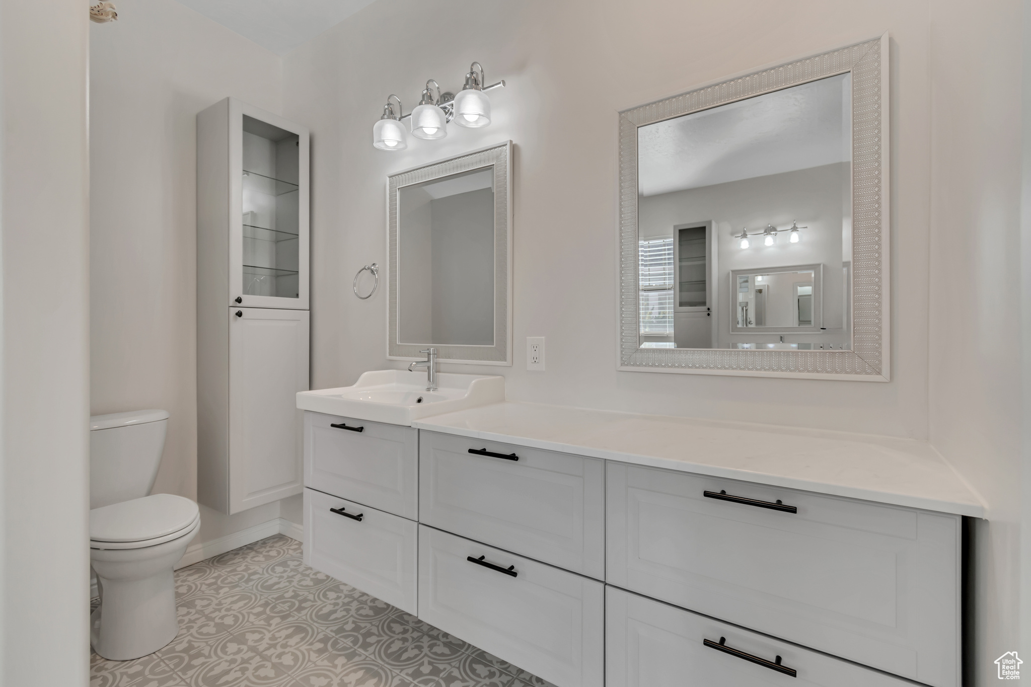 DAYBREAK GARDEN PARK - Residential