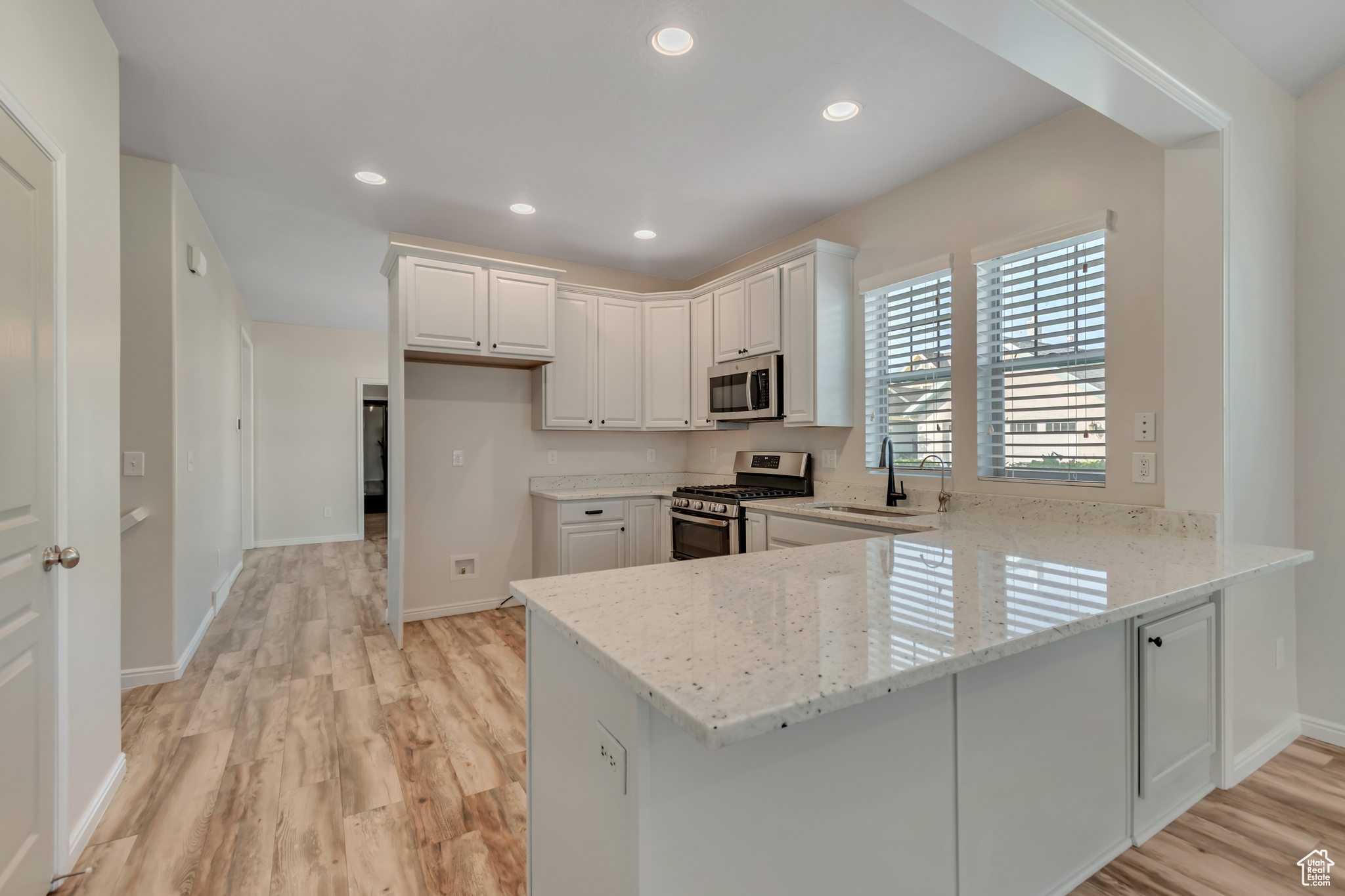 DAYBREAK GARDEN PARK - Residential