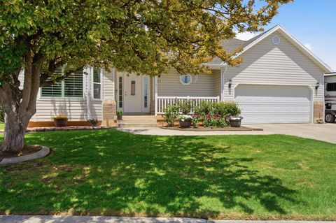 Tiny photo for 943 E 2330 N, Lehi, UT 84043 (MLS # 2169448)