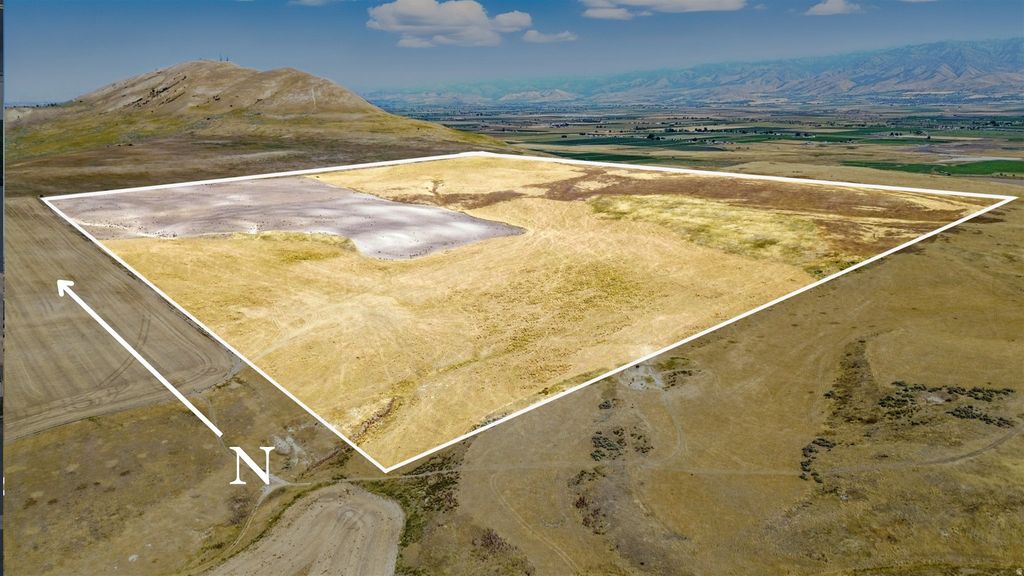 Photo of 7900 N 5600 W, Smithfield, UT 84335 (MLS # 2125632)