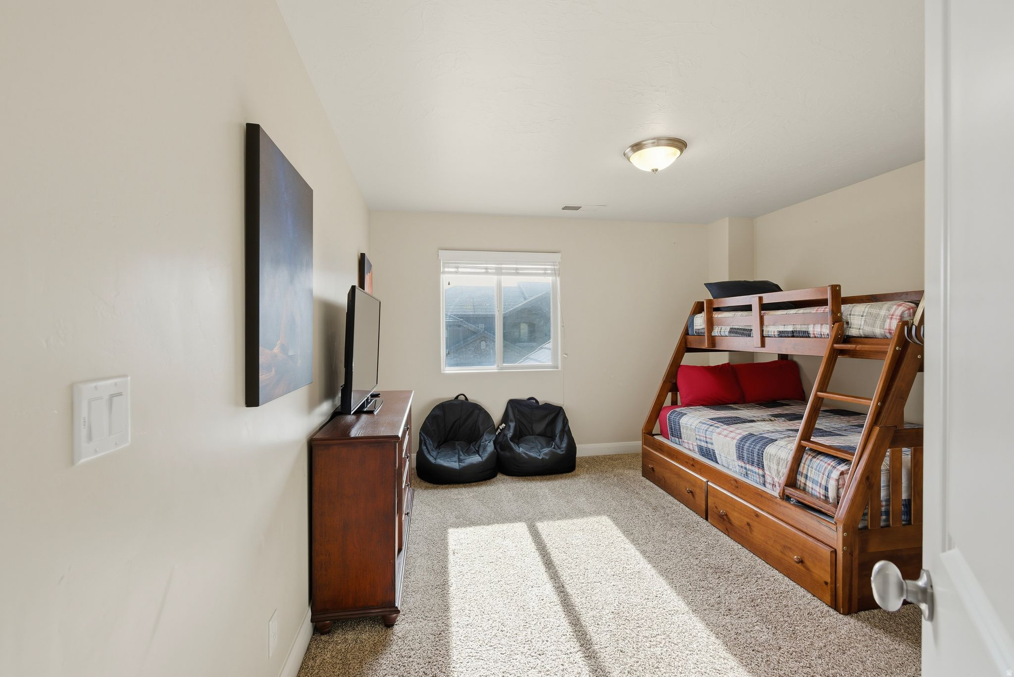 CORAL RIDGE TOWNHOME - Residential