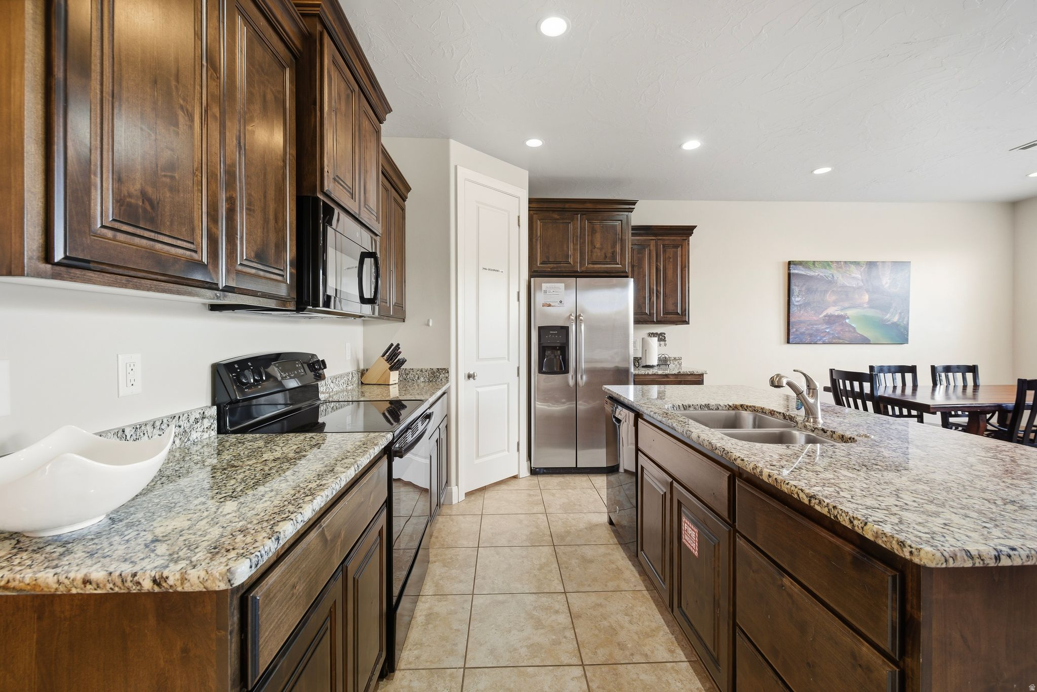 CORAL RIDGE TOWNHOME - Residential