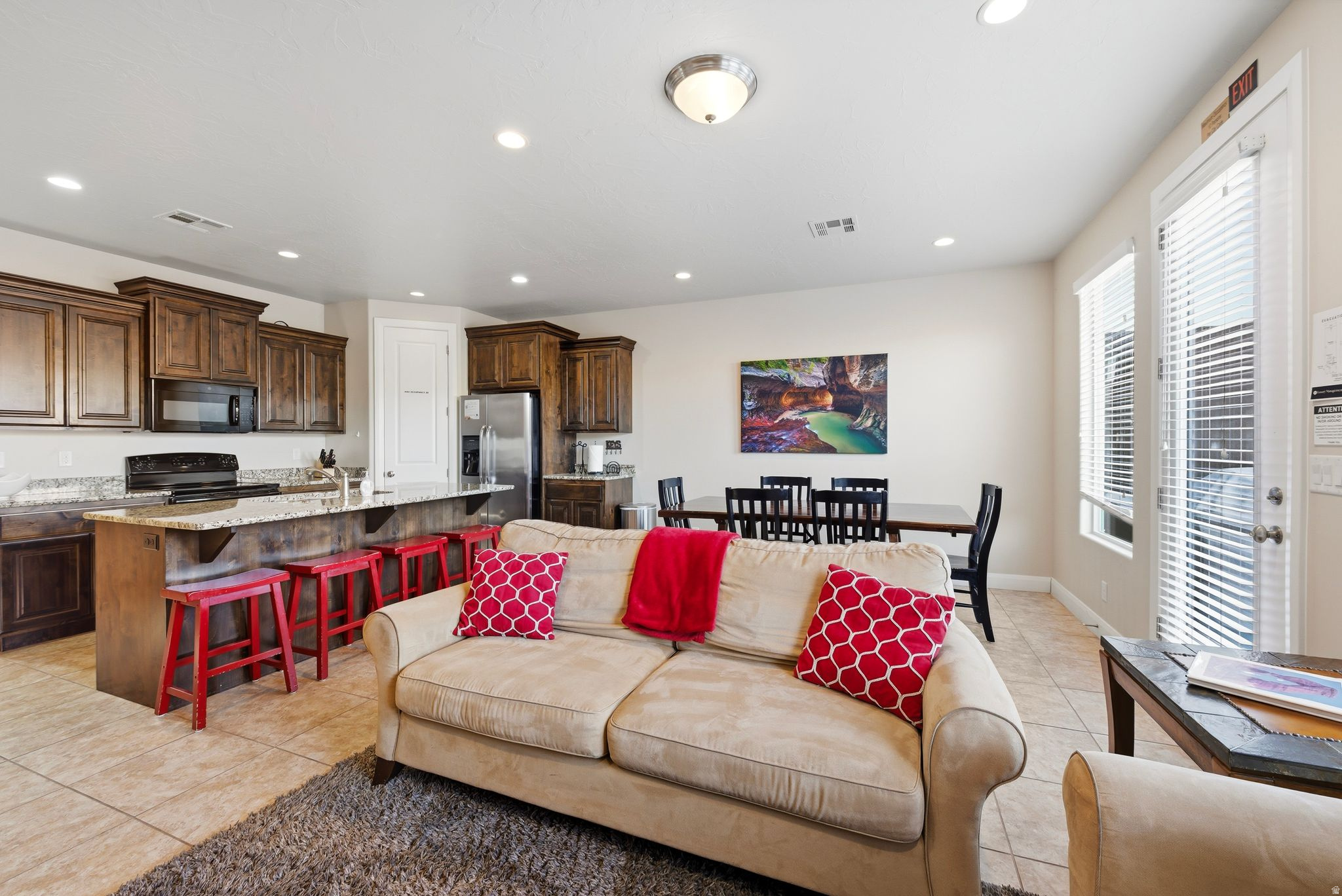 CORAL RIDGE TOWNHOME - Residential