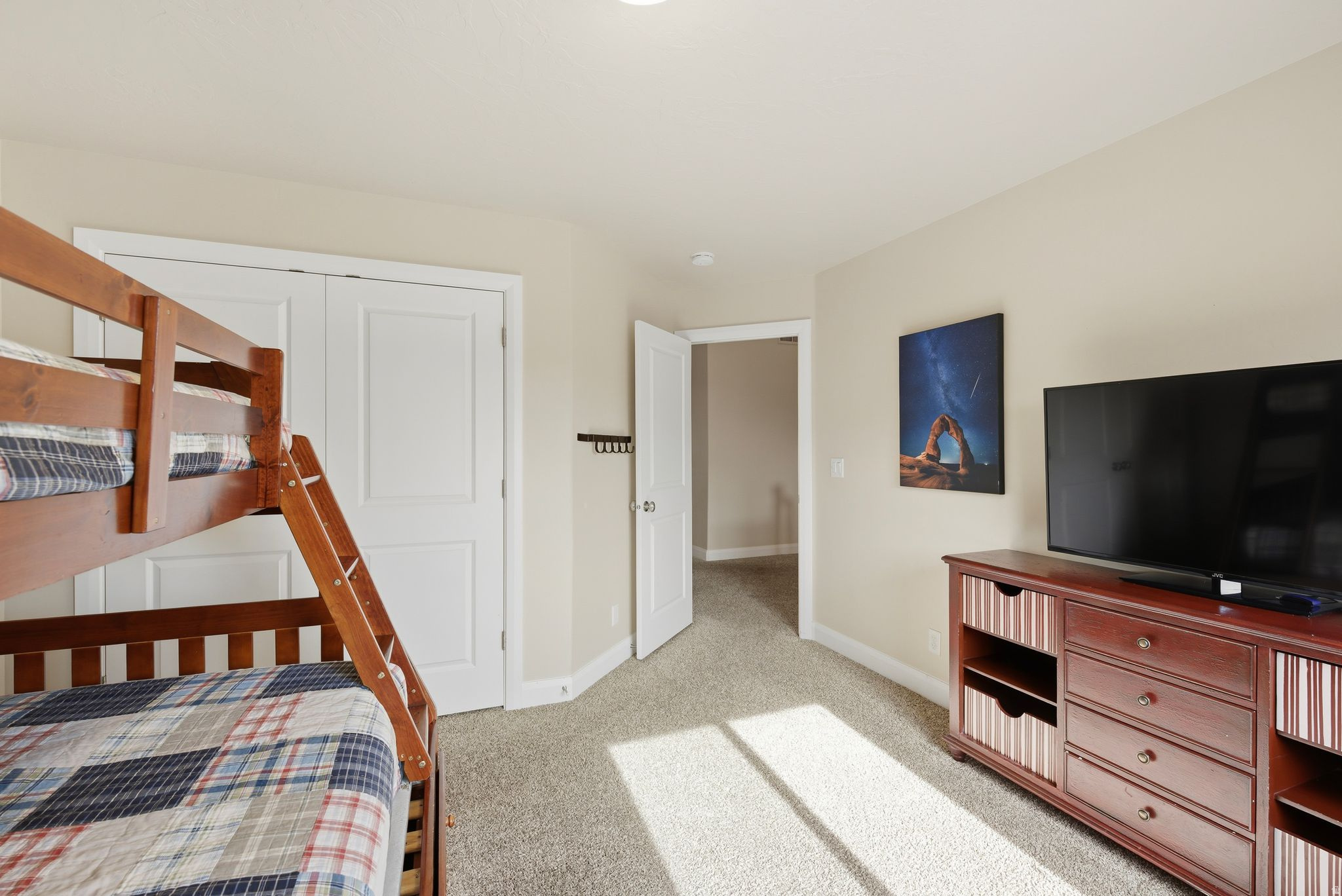 CORAL RIDGE TOWNHOME - Residential