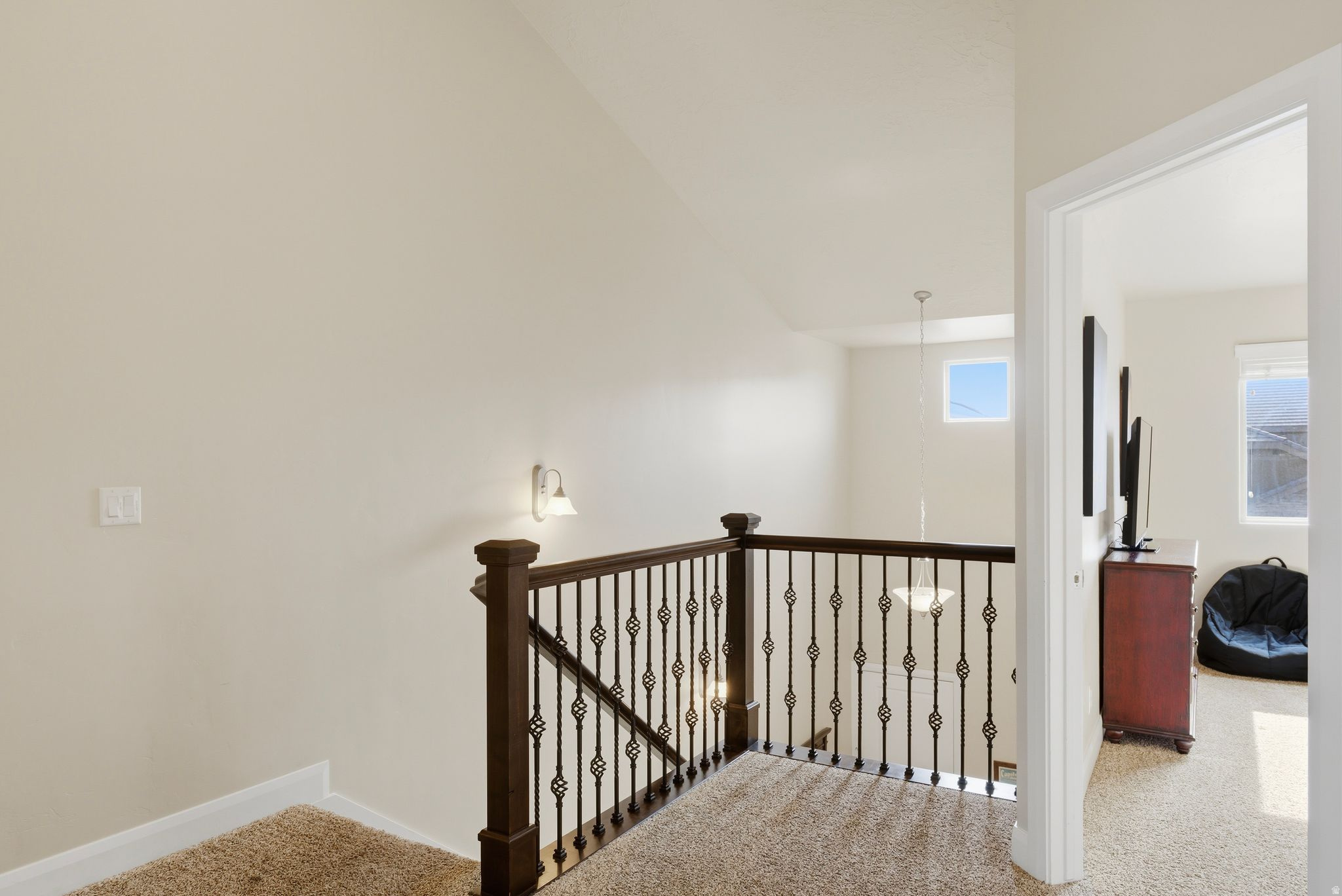 CORAL RIDGE TOWNHOME - Residential