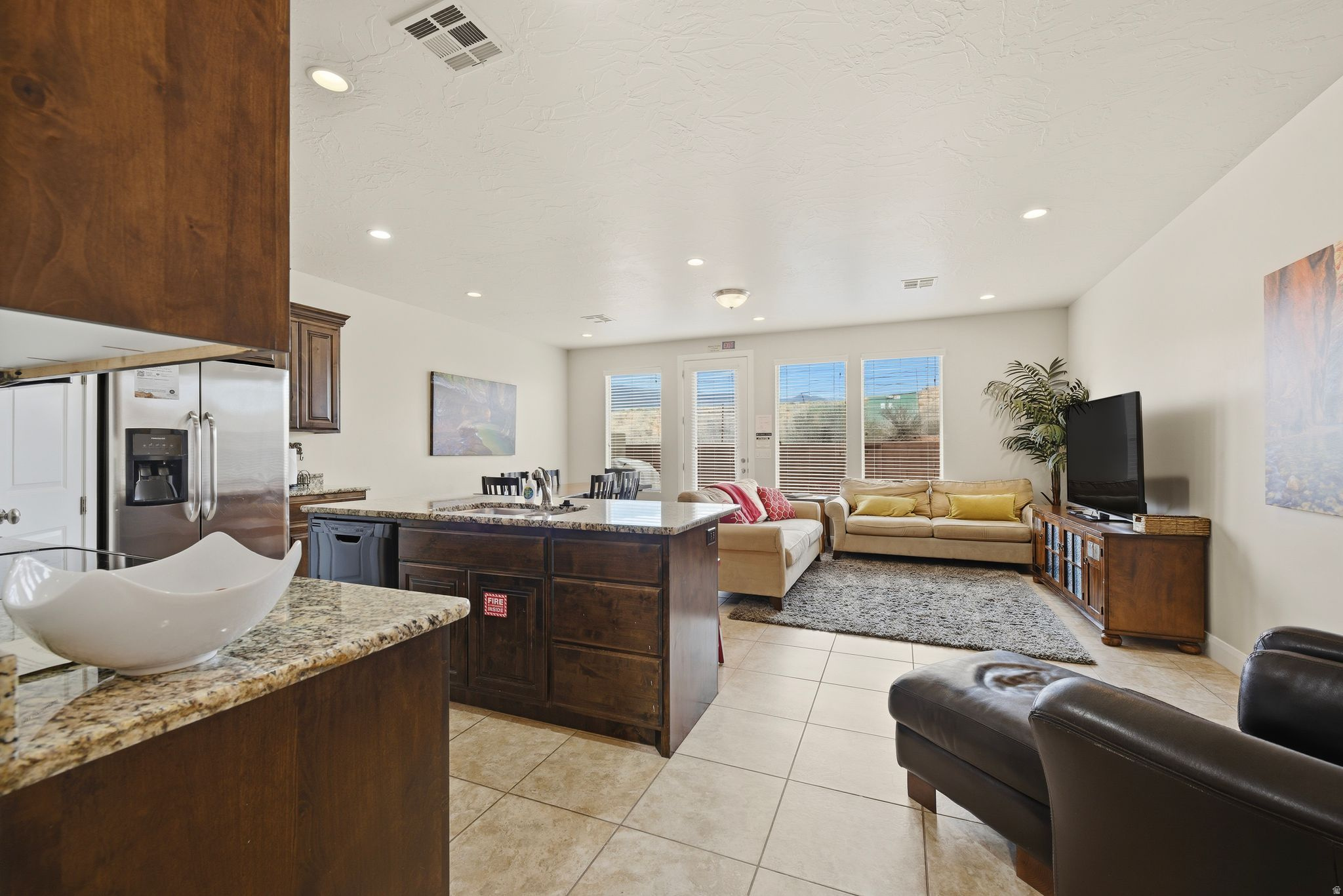 CORAL RIDGE TOWNHOME - Residential