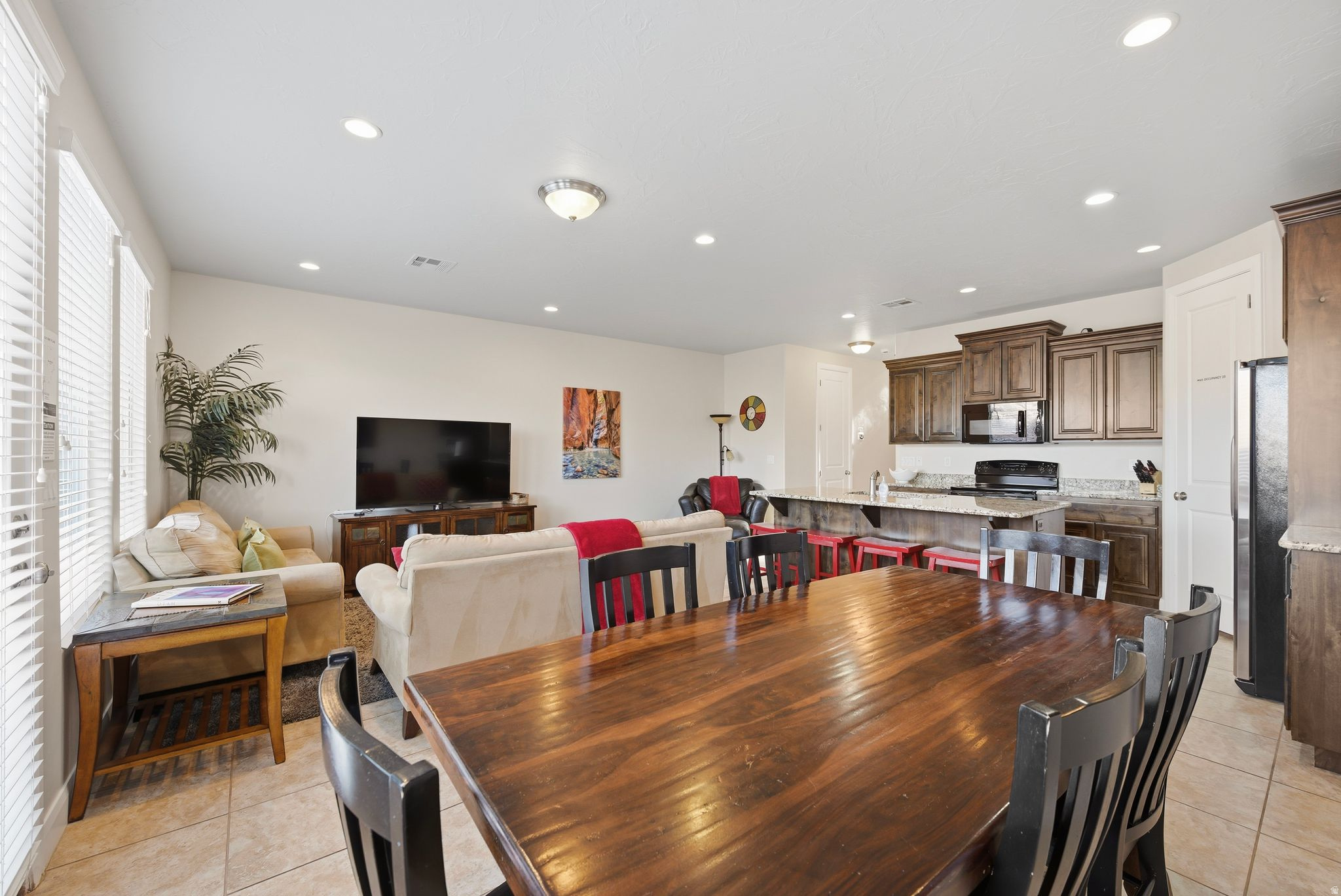 CORAL RIDGE TOWNHOME - Residential