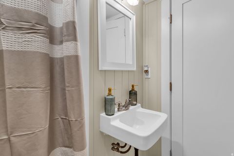 Tiny photo for 487 E NINTH AVE, Salt Lake City, UT 84103 (MLS # 2160042)