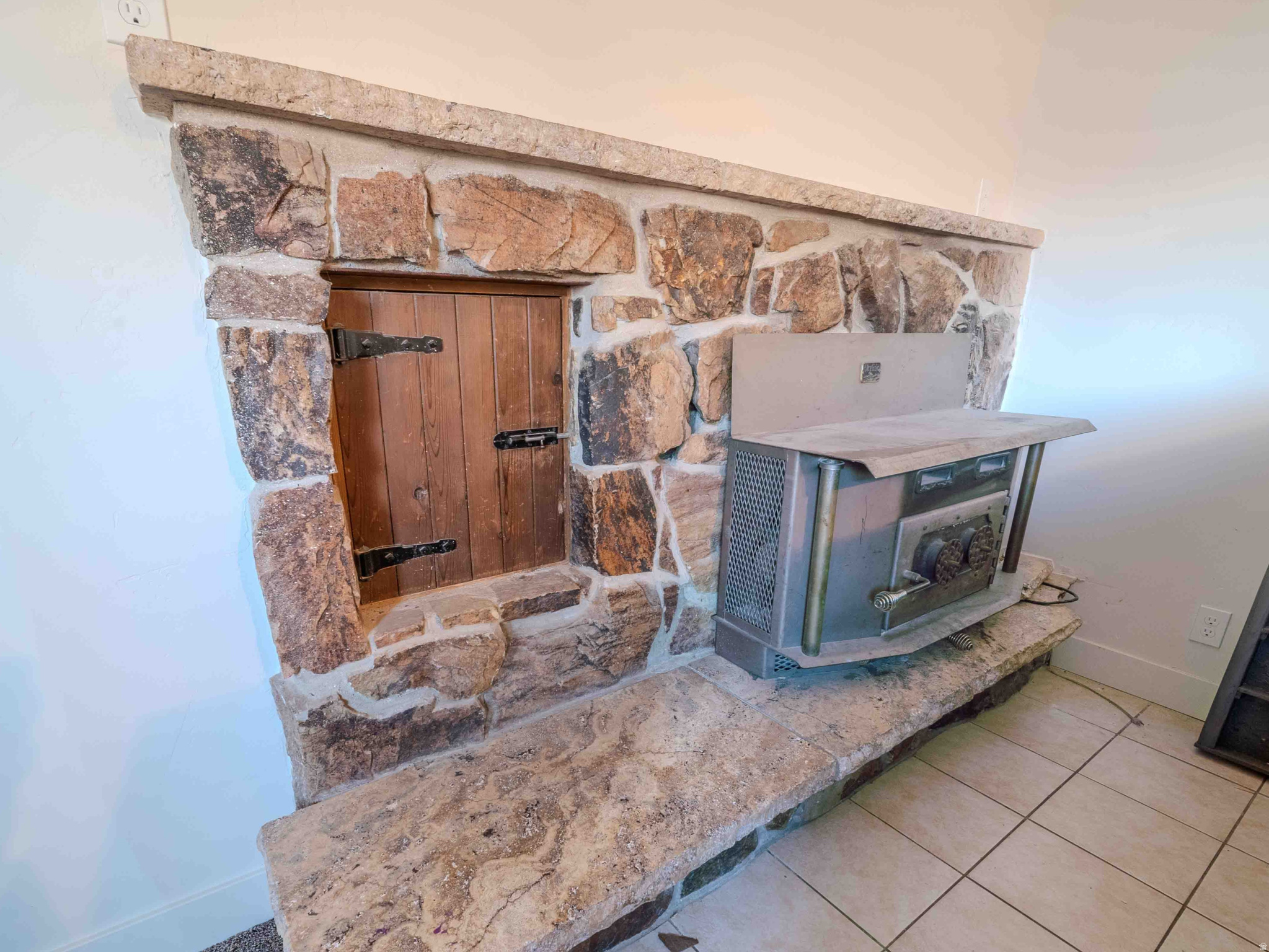 ALTAMONT TOWNSHIP B - Residential