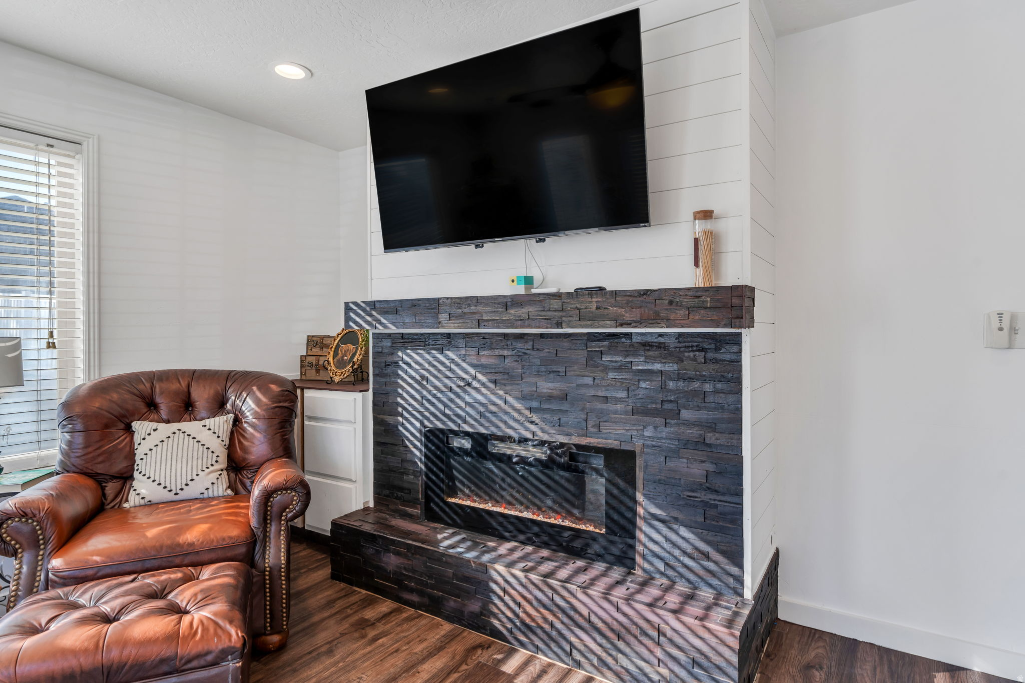 BLACK HORSE RUN LLC - Residential