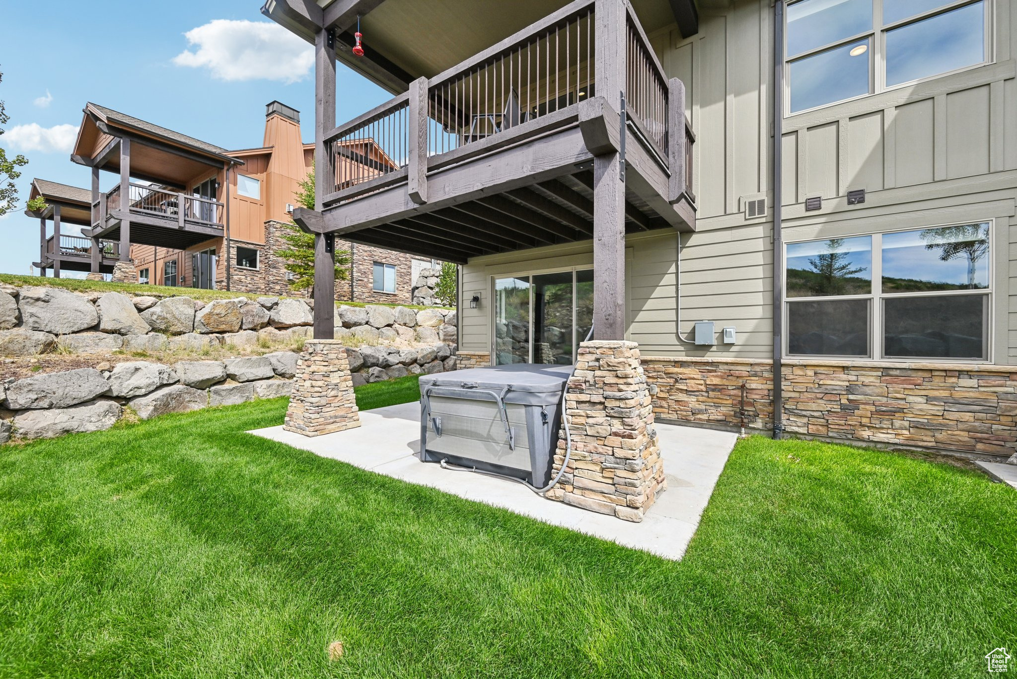 BLACK ROCK RIDGE - Residential