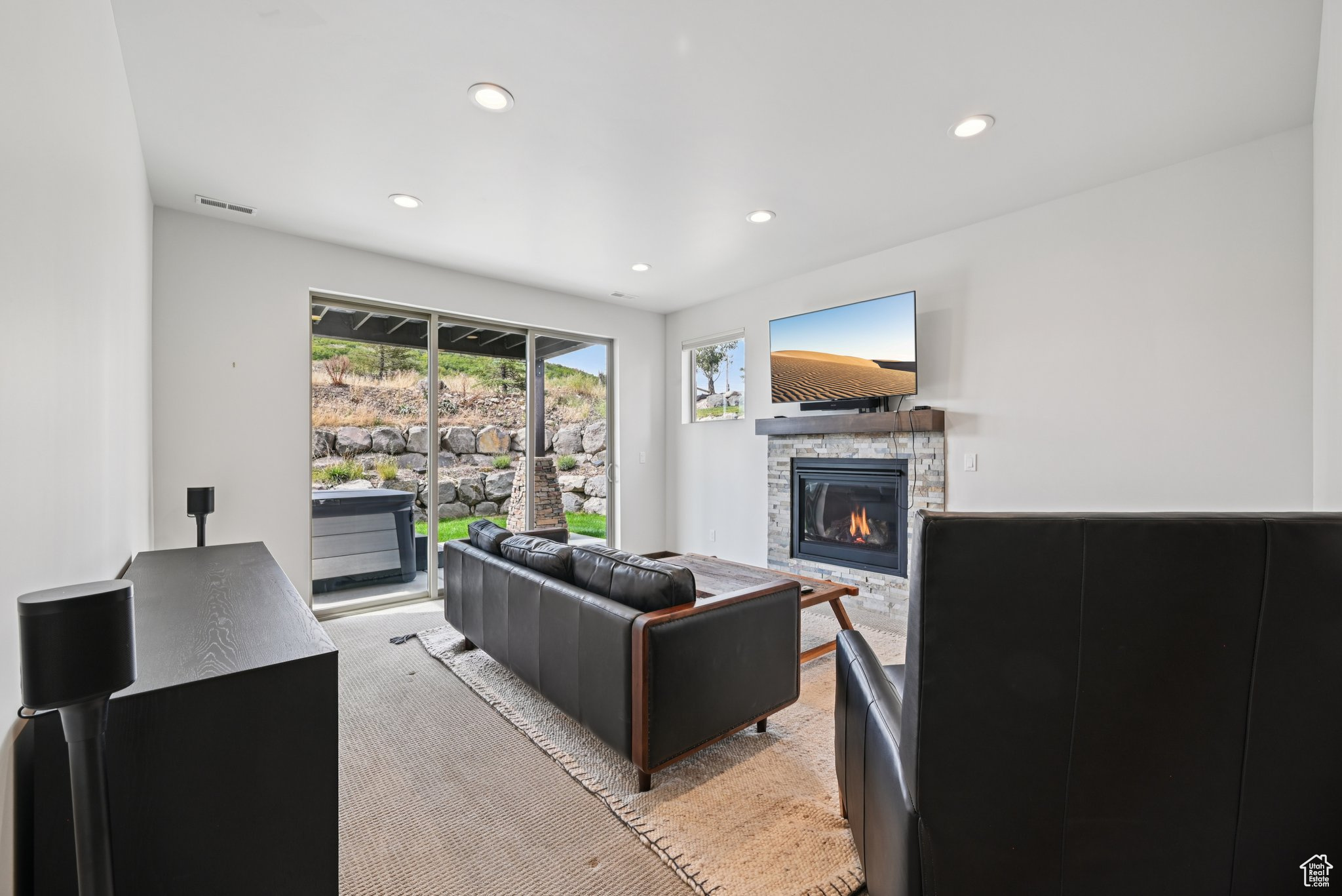 BLACK ROCK RIDGE - Residential