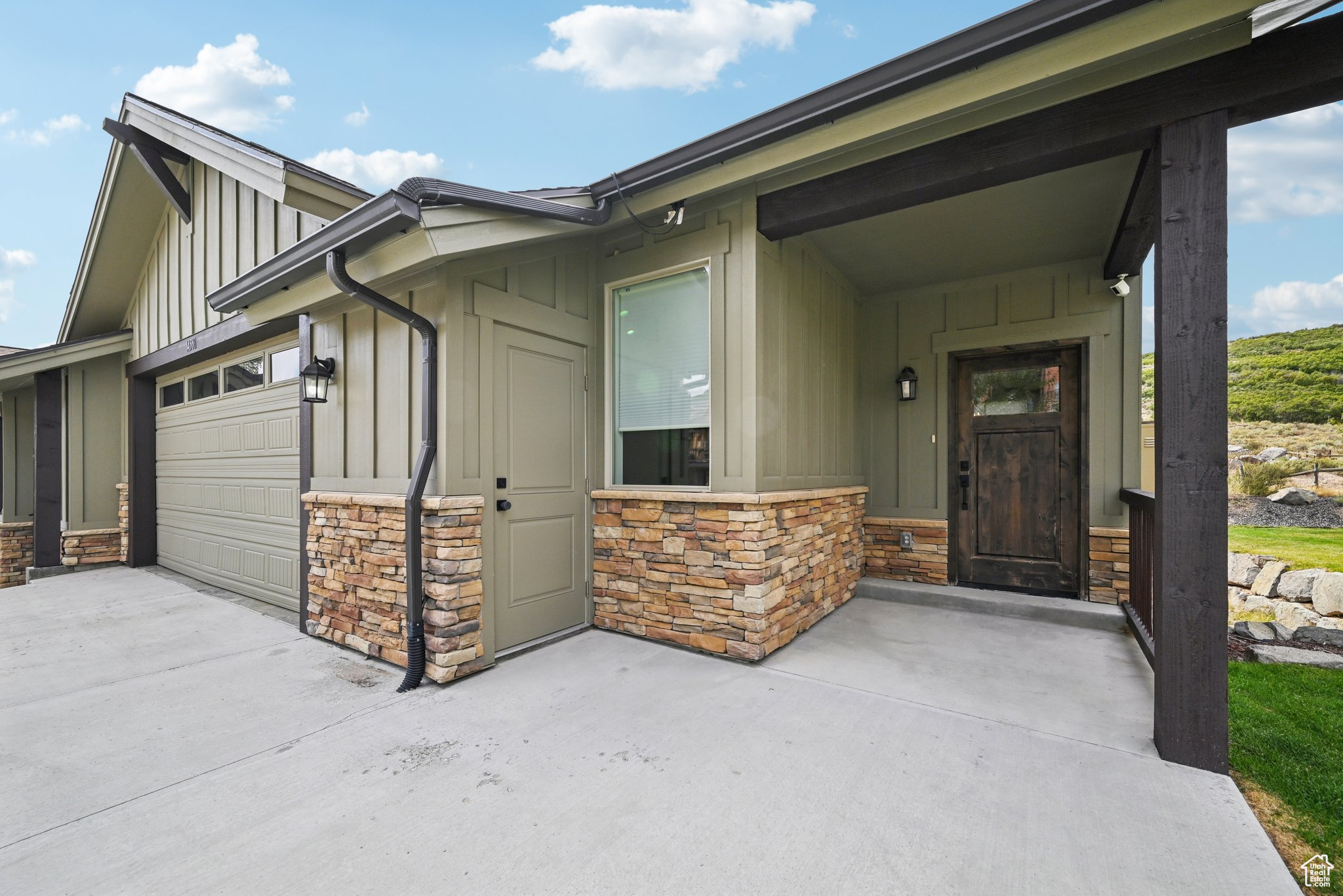 BLACK ROCK RIDGE - Residential