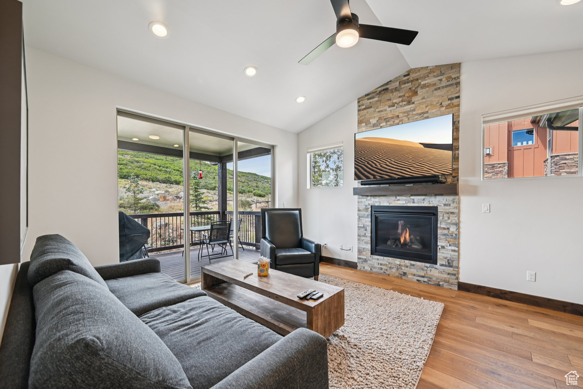 BLACK ROCK RIDGE - Residential