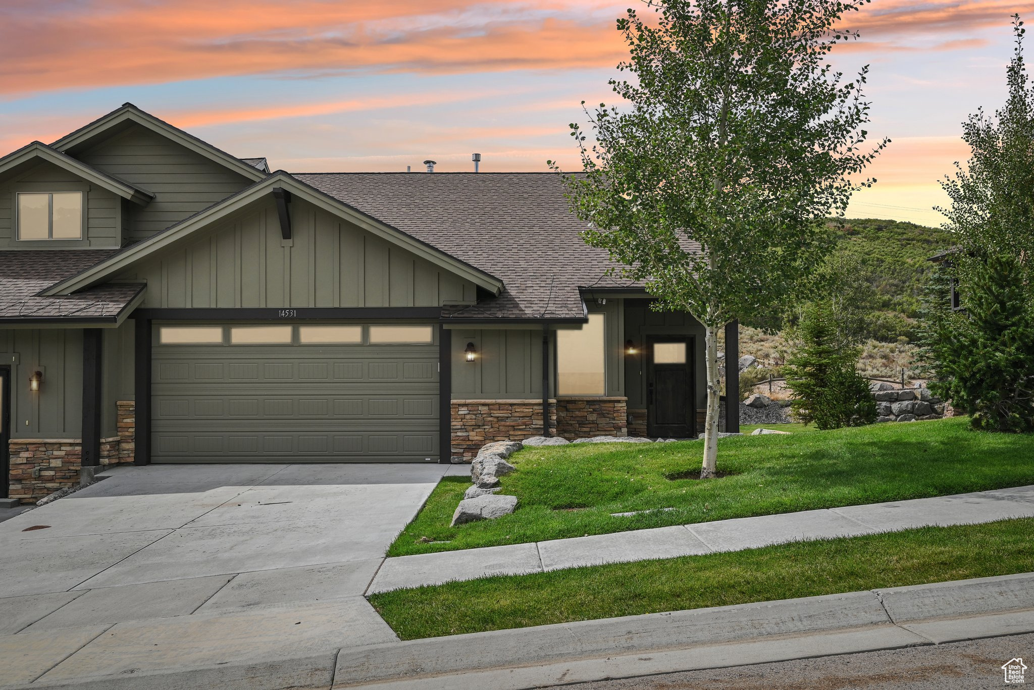 BLACK ROCK RIDGE - Residential