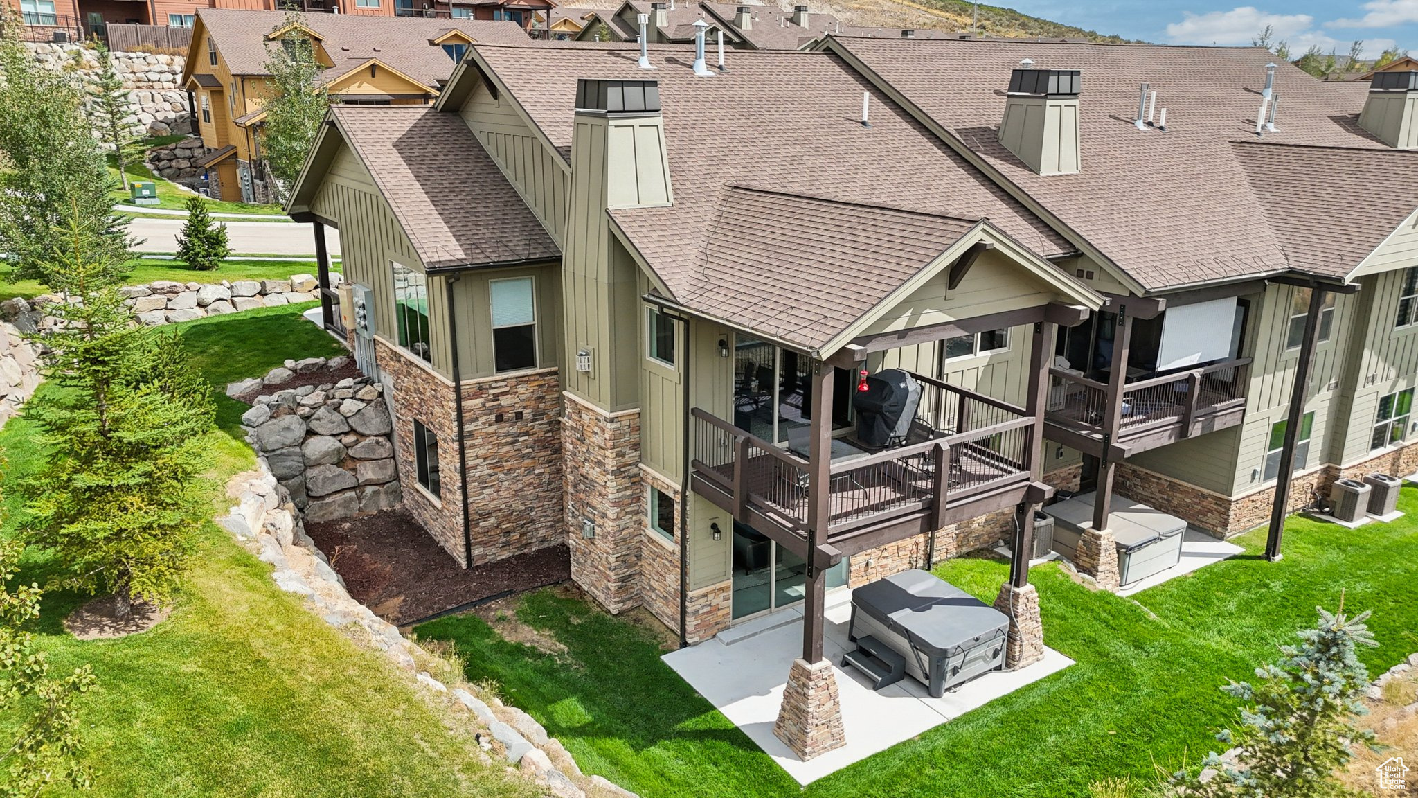 BLACK ROCK RIDGE - Residential